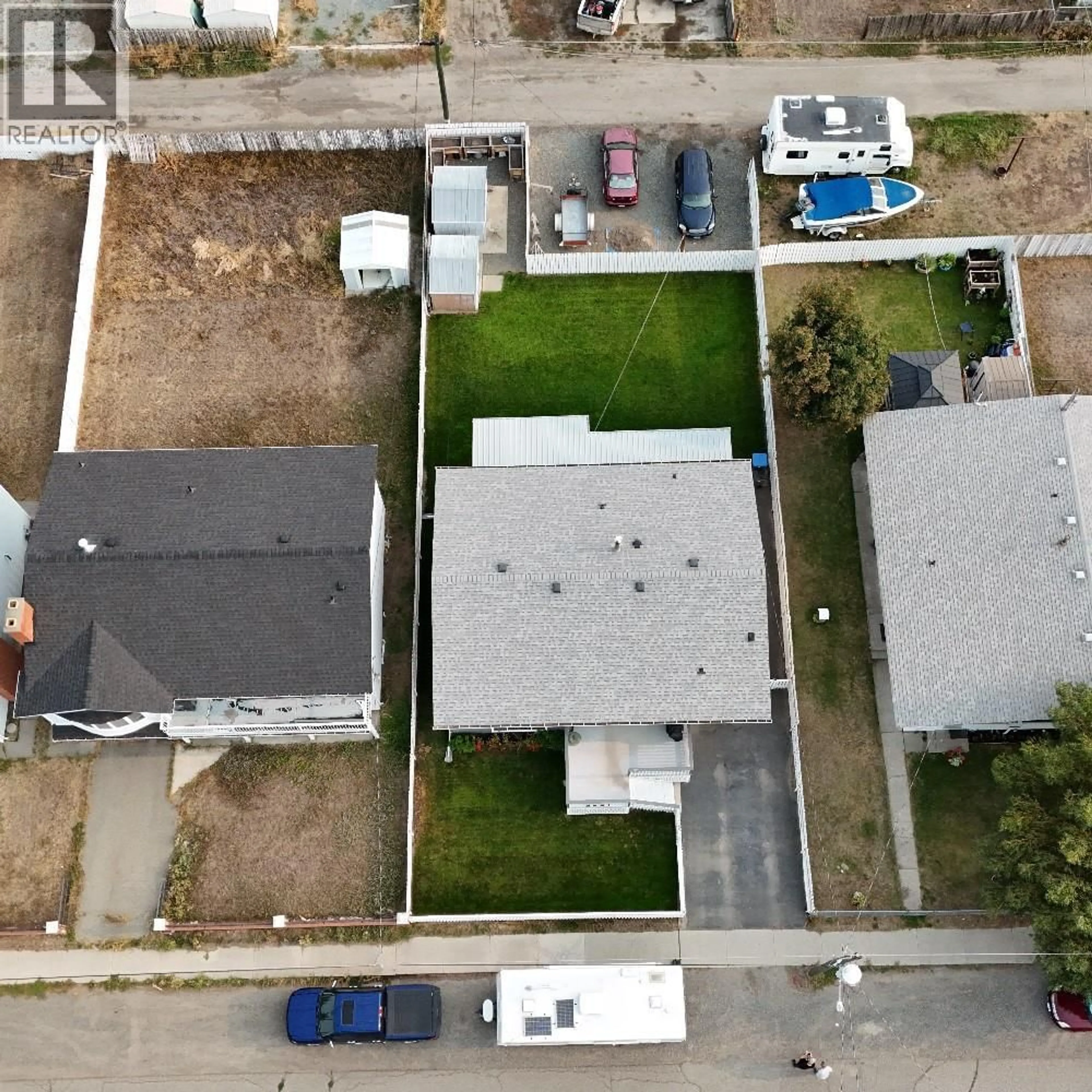 A pic from outside/outdoor area/front of a property/back of a property/a pic from drone, street for 2551 JACKSON AVENUE, Merritt British Columbia V1K1B1