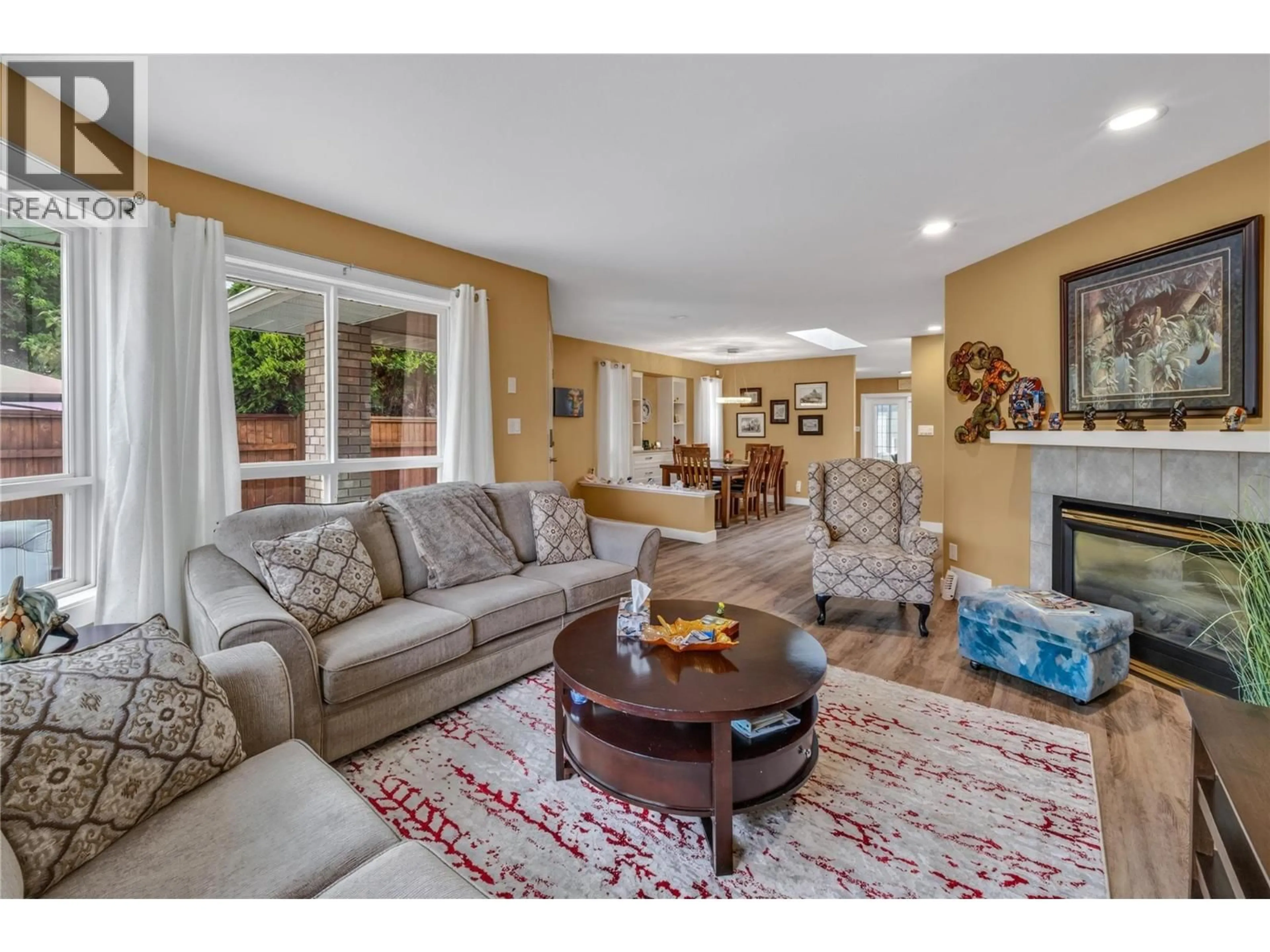 Living room with furniture, unknown for 102 - 649 LATIMER STREET, Penticton British Columbia V2A5R5