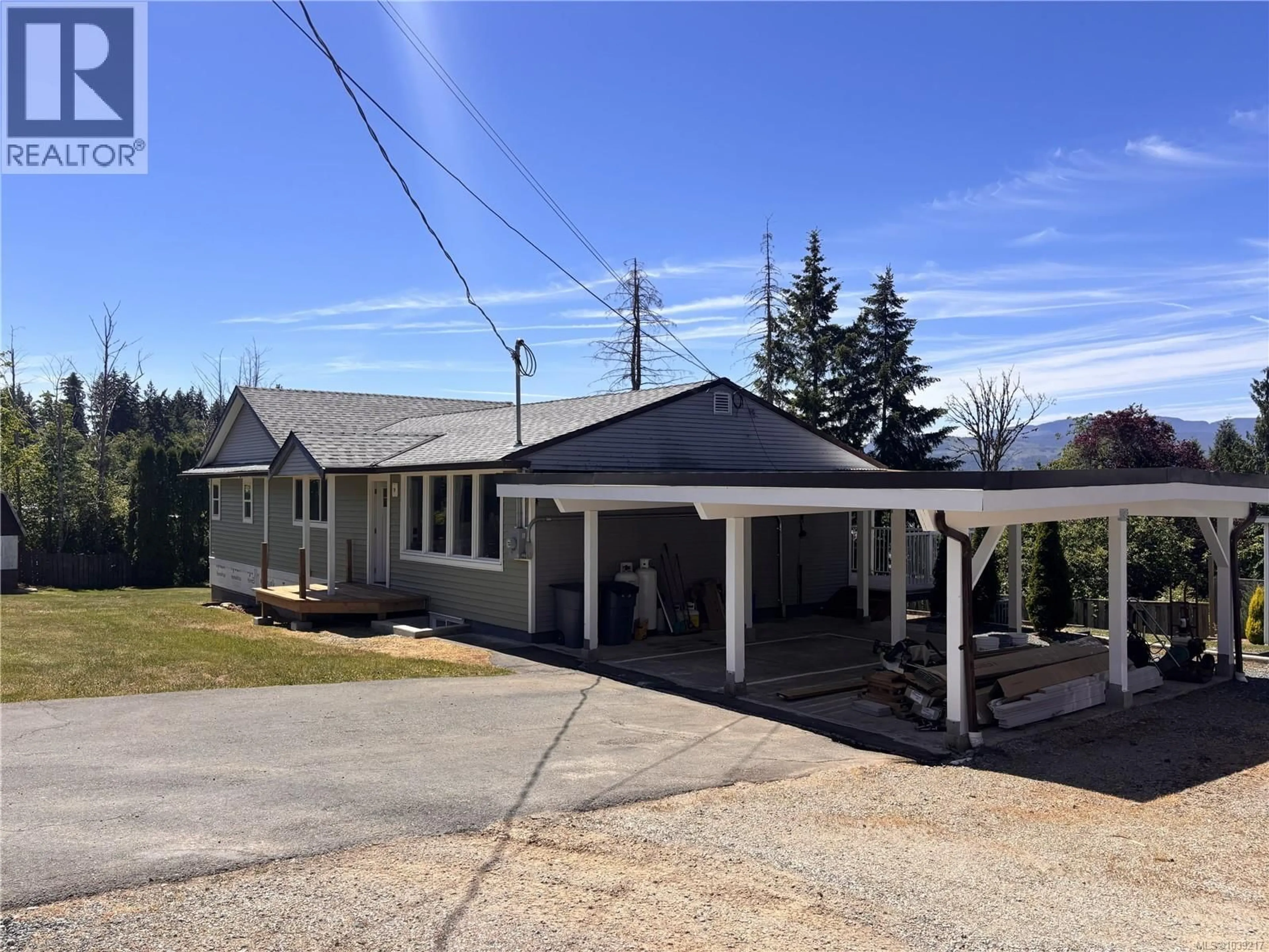 A pic from outside/outdoor area/front of a property/back of a property/a pic from drone, street for 5054 DUNDALK AVENUE NORTH, Port Alberni British Columbia V9Y8P8
