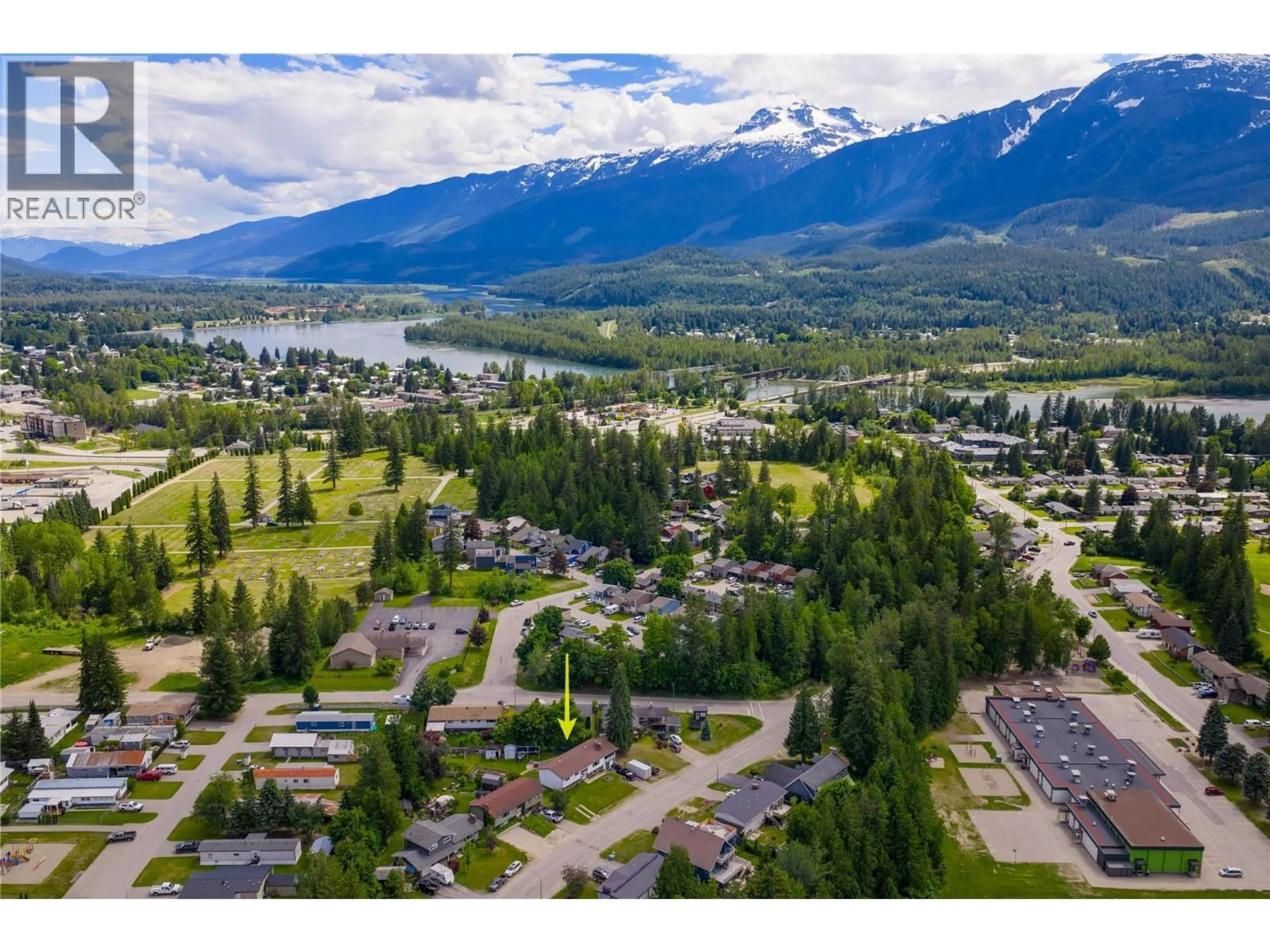 A pic from outside/outdoor area/front of a property/back of a property/a pic from drone, mountain view for 162 PEARKES DRIVE, Revelstoke British Columbia V0E2S0