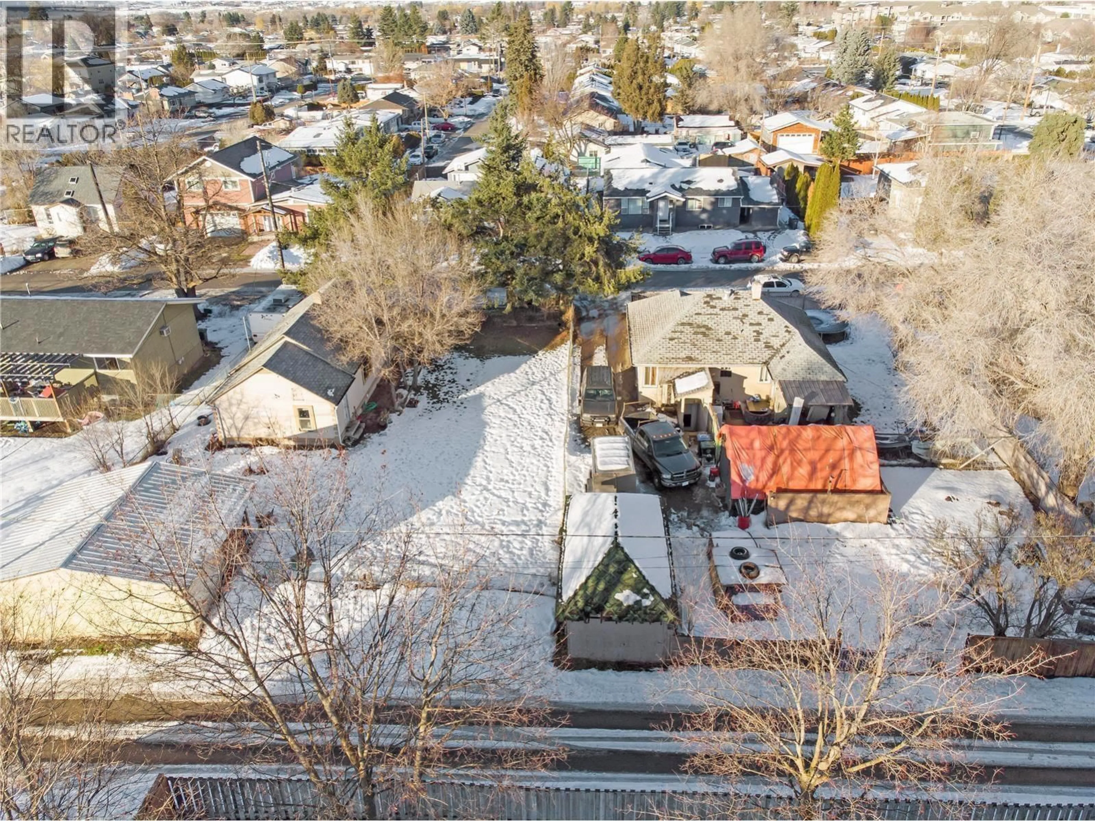 A pic from outside/outdoor area/front of a property/back of a property/a pic from drone, unknown for 265 PONTO ROAD, Kelowna British Columbia V1X2G2