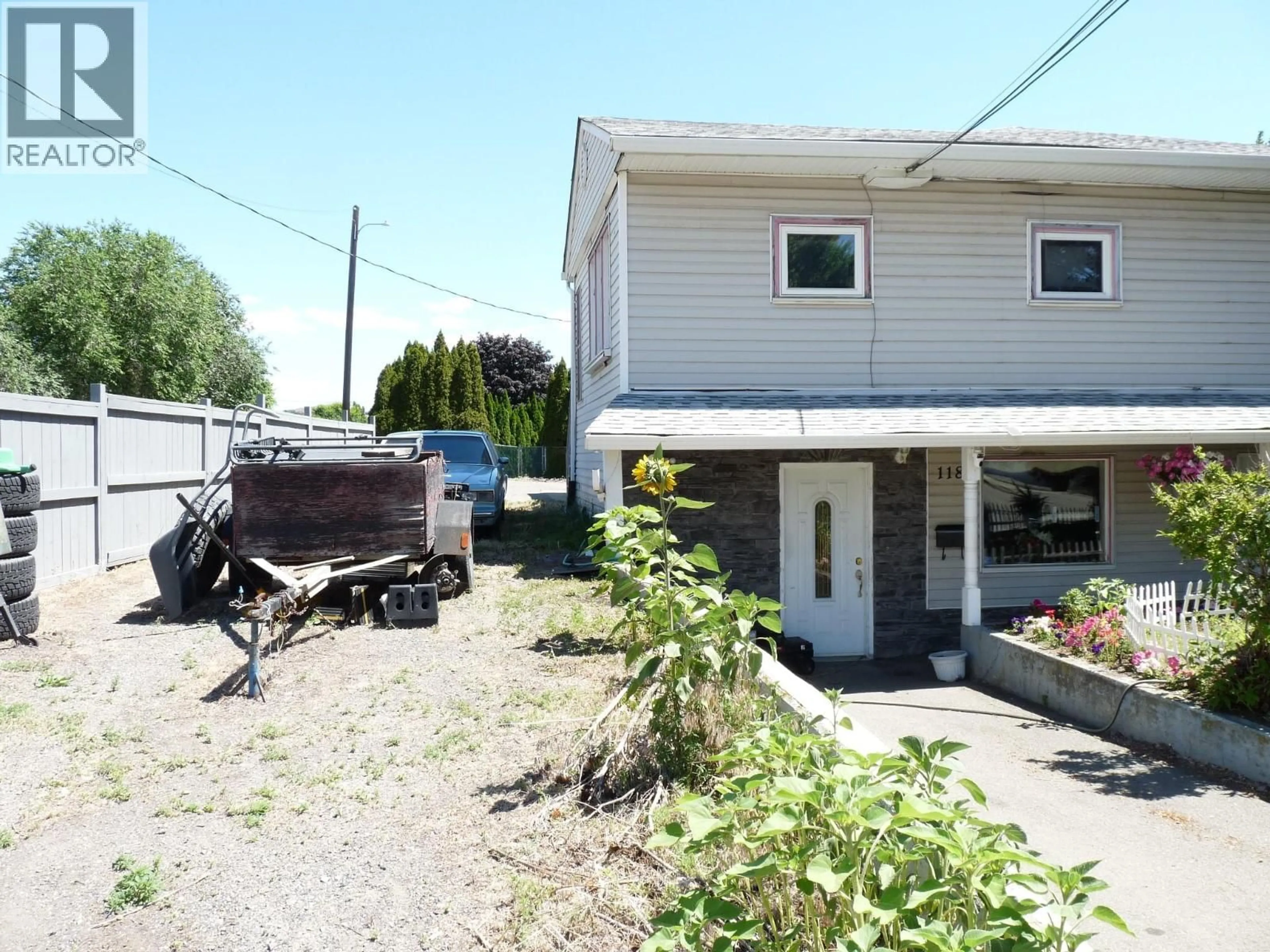 A pic from outside/outdoor area/front of a property/back of a property/a pic from drone, street for 1160 MEADOW LANE, Kamloops British Columbia V2B5N5