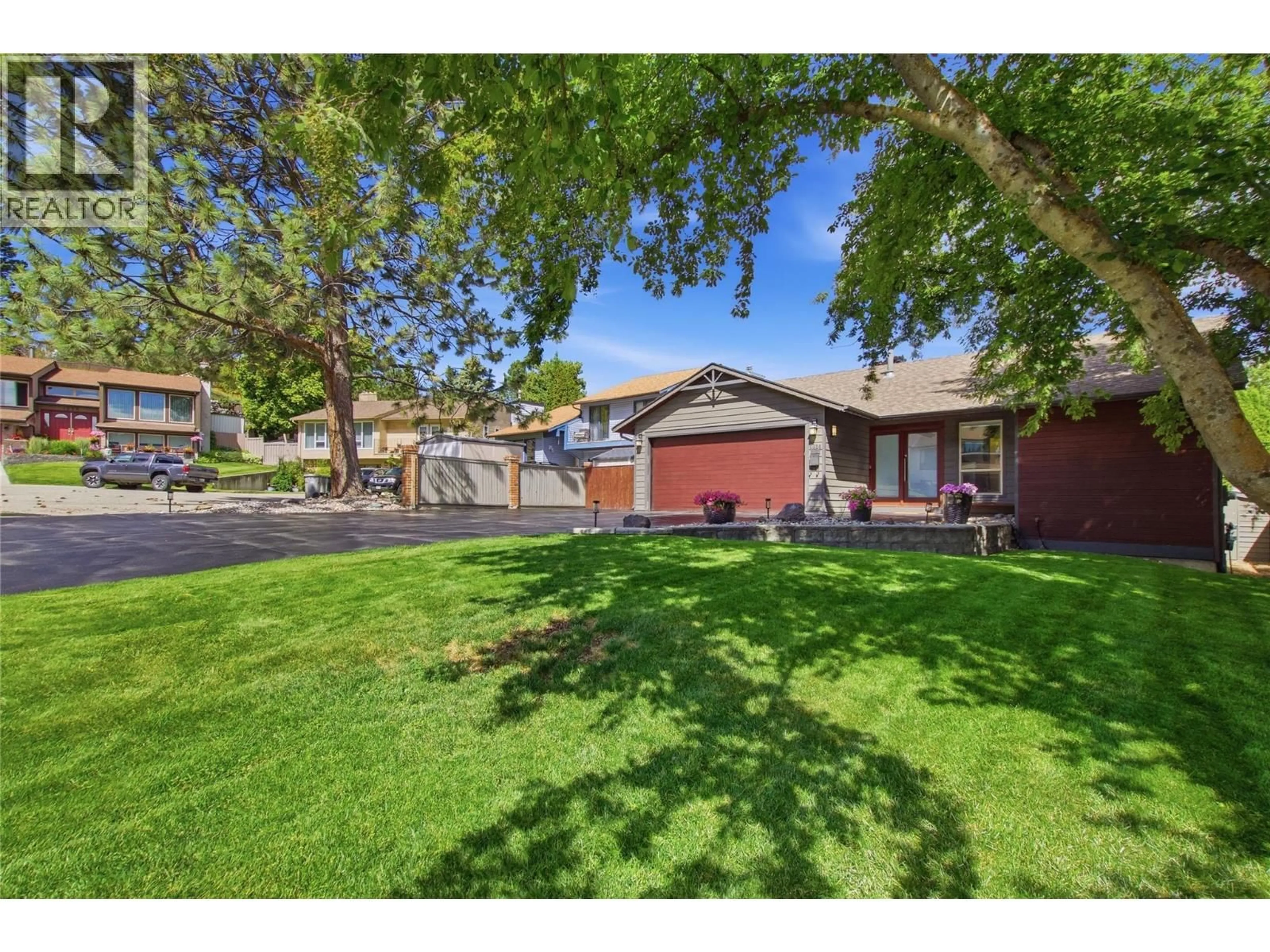 A pic from outside/outdoor area/front of a property/back of a property/a pic from drone, street for 1914 SEDGEWICK DRIVE, Kamloops British Columbia V2E1Z7