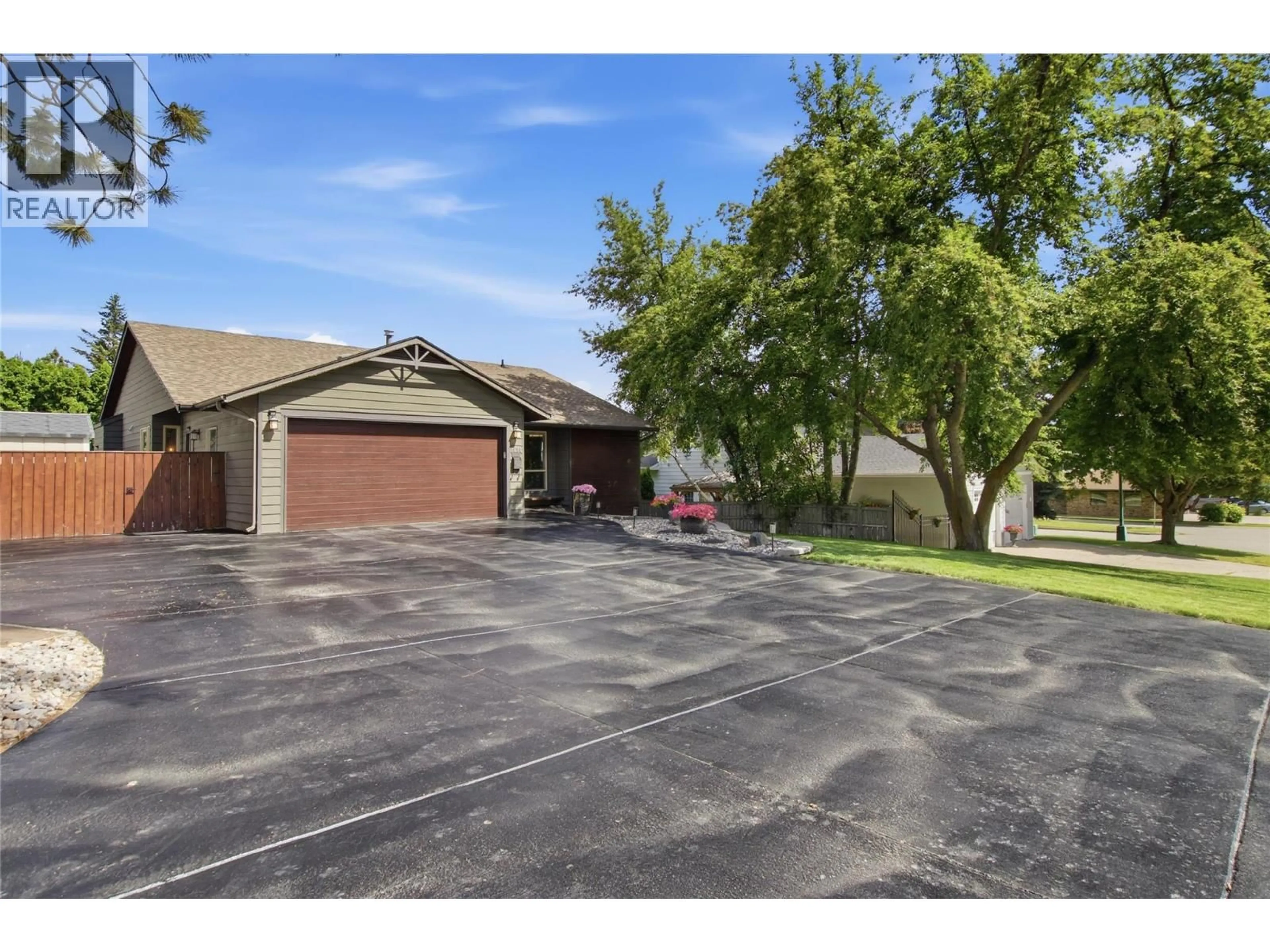 A pic from outside/outdoor area/front of a property/back of a property/a pic from drone, street for 1914 SEDGEWICK DRIVE, Kamloops British Columbia V2E1Z7
