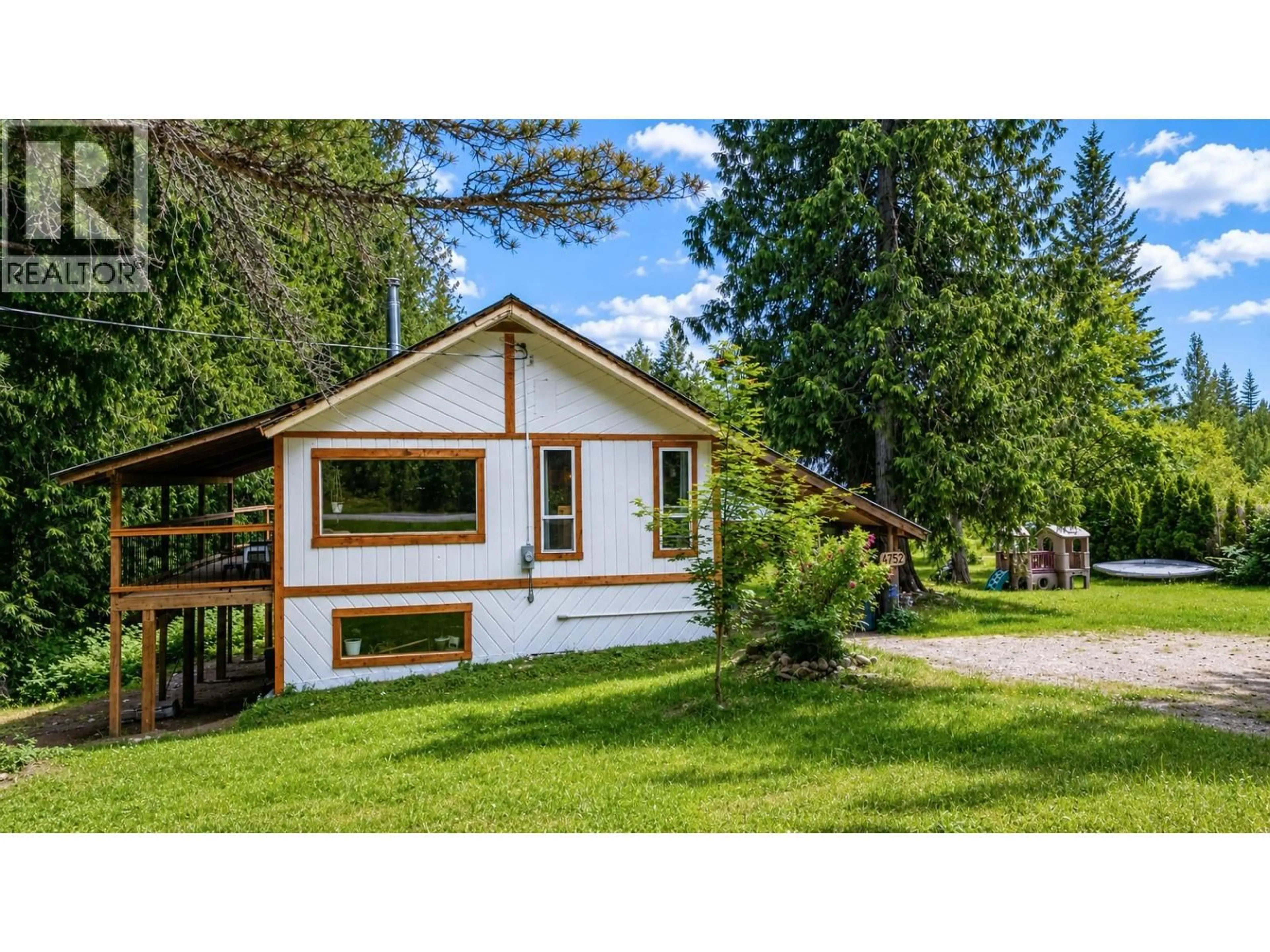 Home with vinyl exterior material, unknown for 4752 LYBARGER ROAD, Malakwa British Columbia V0E2J0
