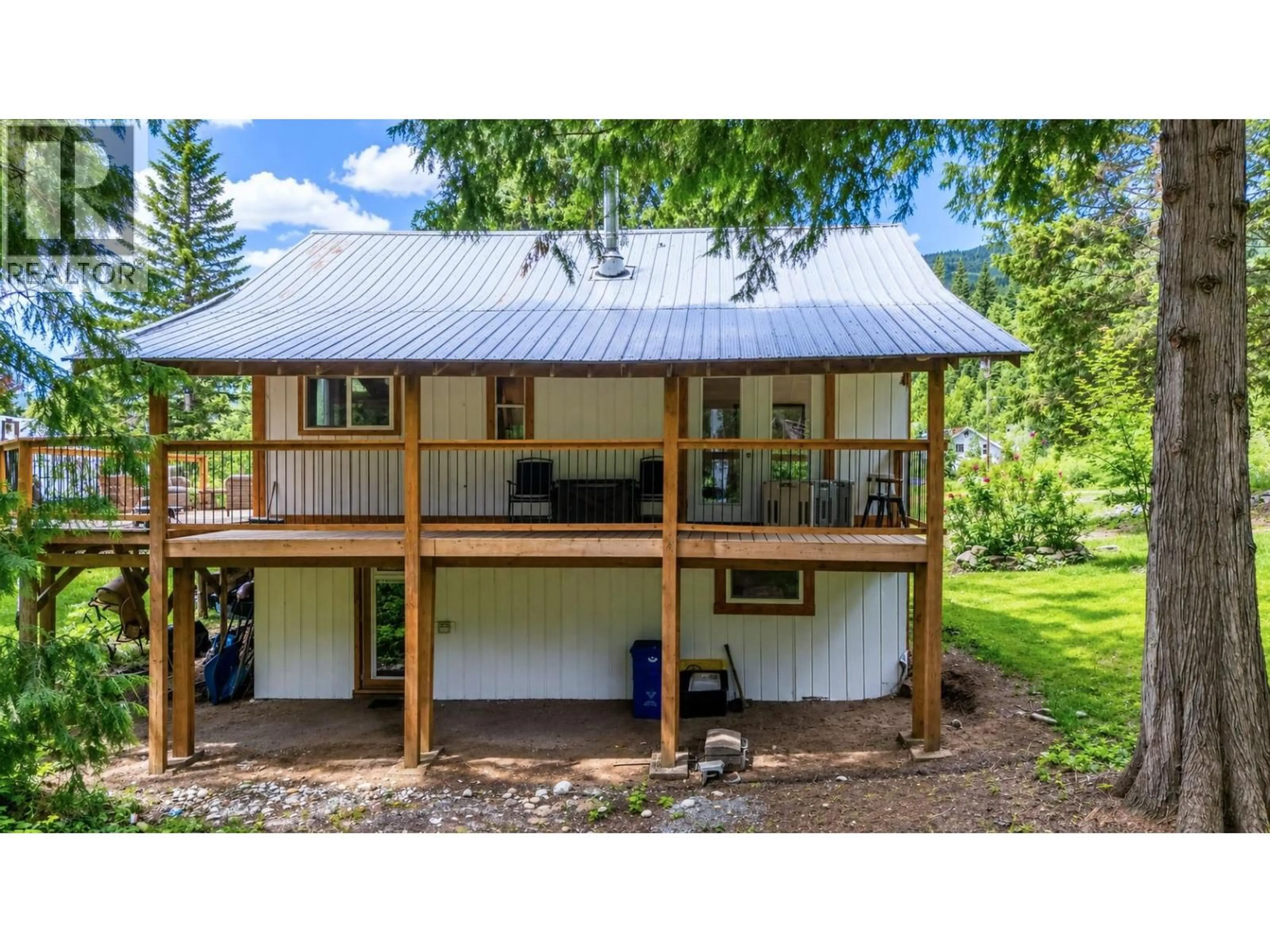 A pic from outside/outdoor area/front of a property/back of a property/a pic from drone, water/lake/river/ocean view for 4752 LYBARGER ROAD, Malakwa British Columbia V0E2J0