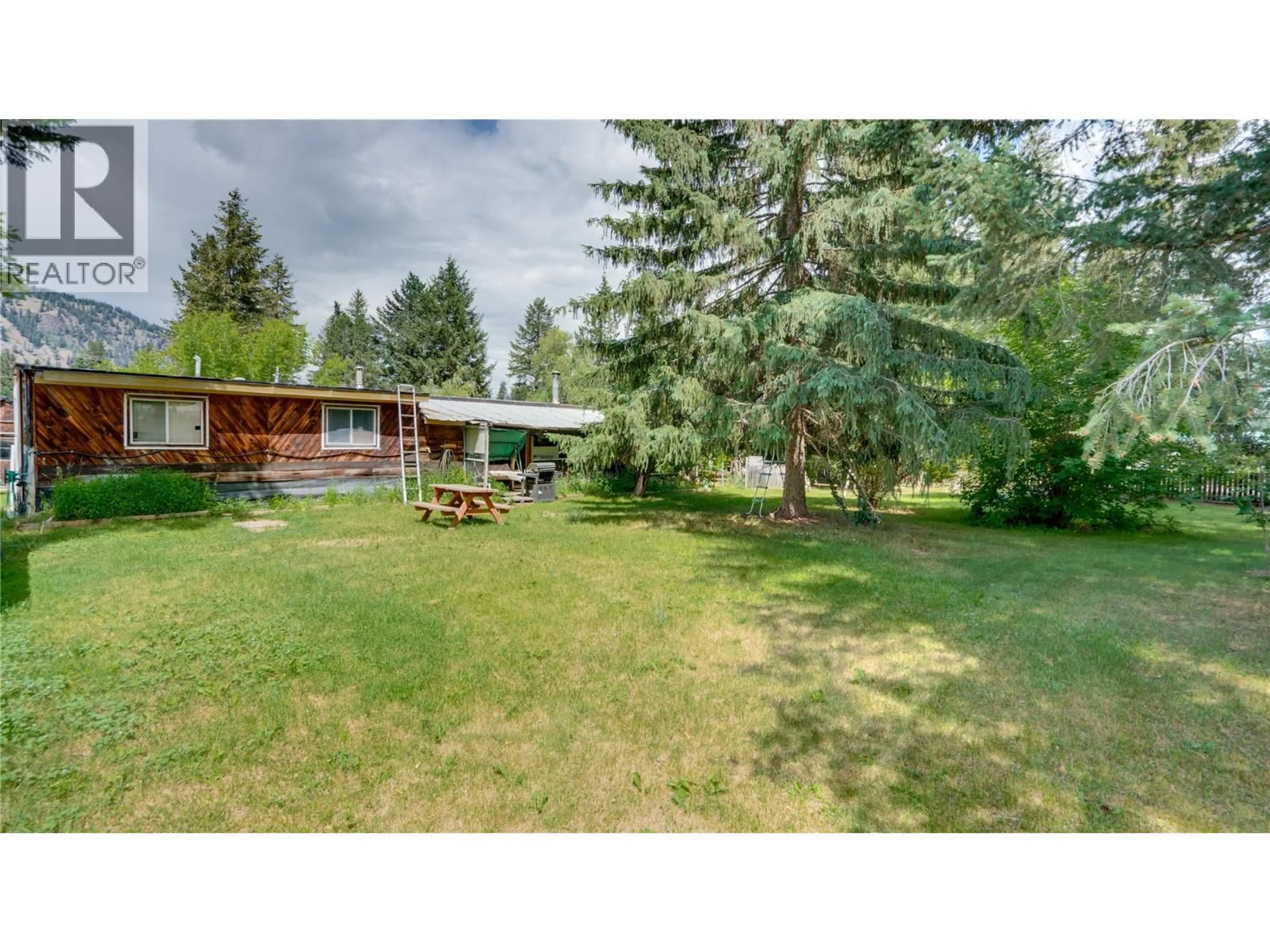 A pic from outside/outdoor area/front of a property/back of a property/a pic from drone, unknown for 686 POWELL ROAD, Lumby British Columbia V0E2G7