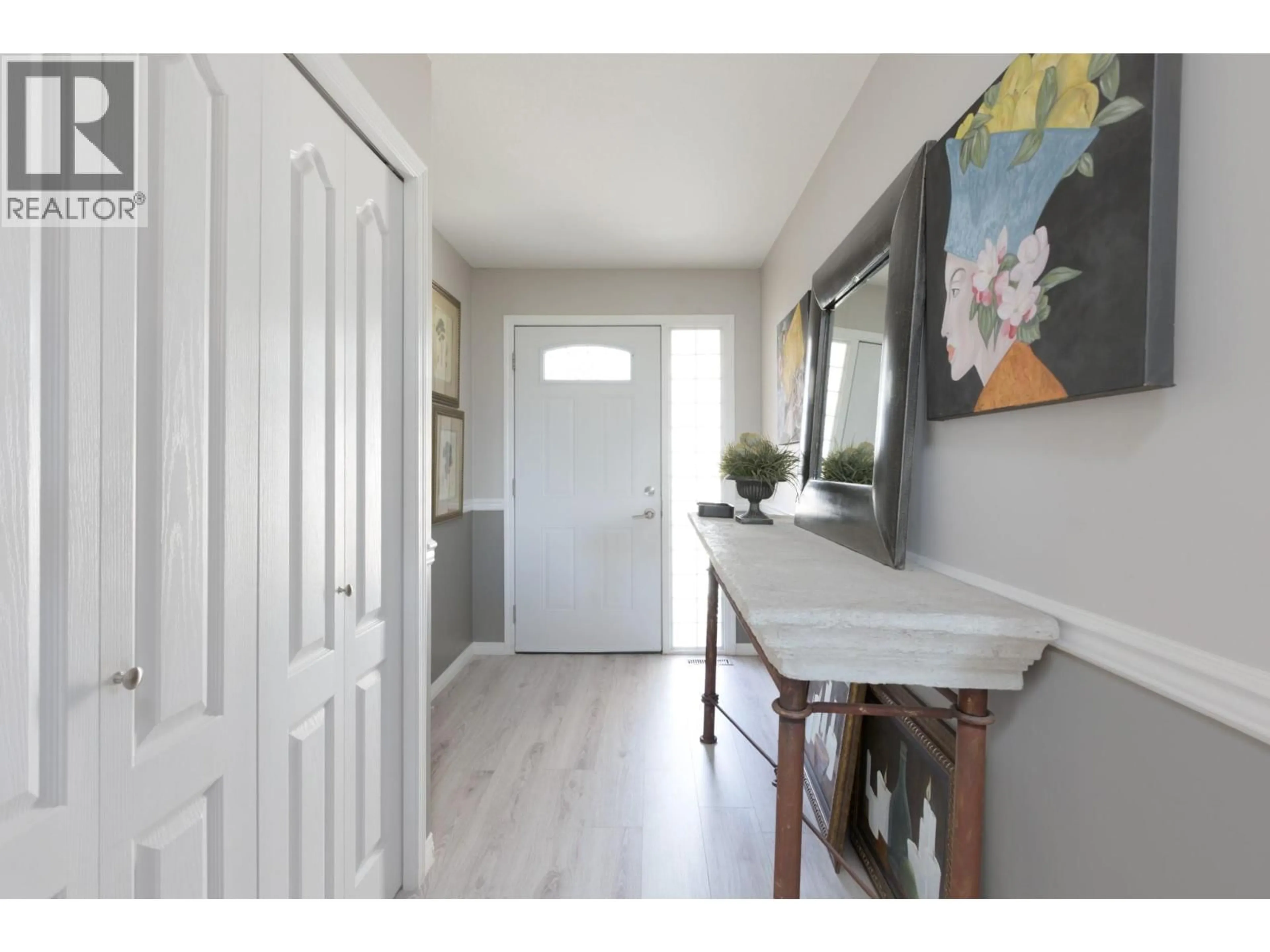 Indoor entryway for 3591 GLEN EAGLES DRIVE, West Kelowna British Columbia V4T2L5