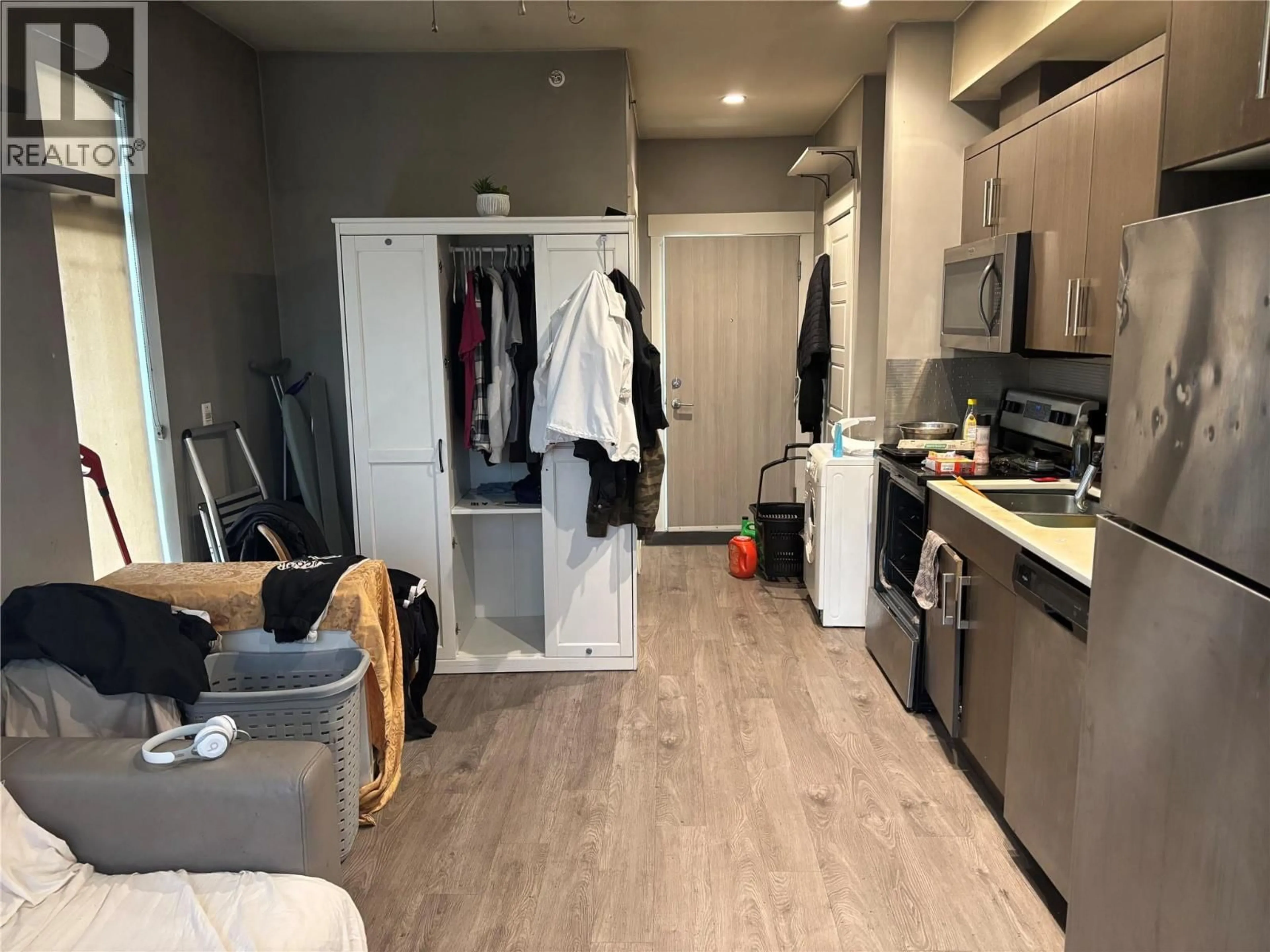 A pic of a room for 638 - 925 LEON AVENUE, Kelowna British Columbia V1Y0E5