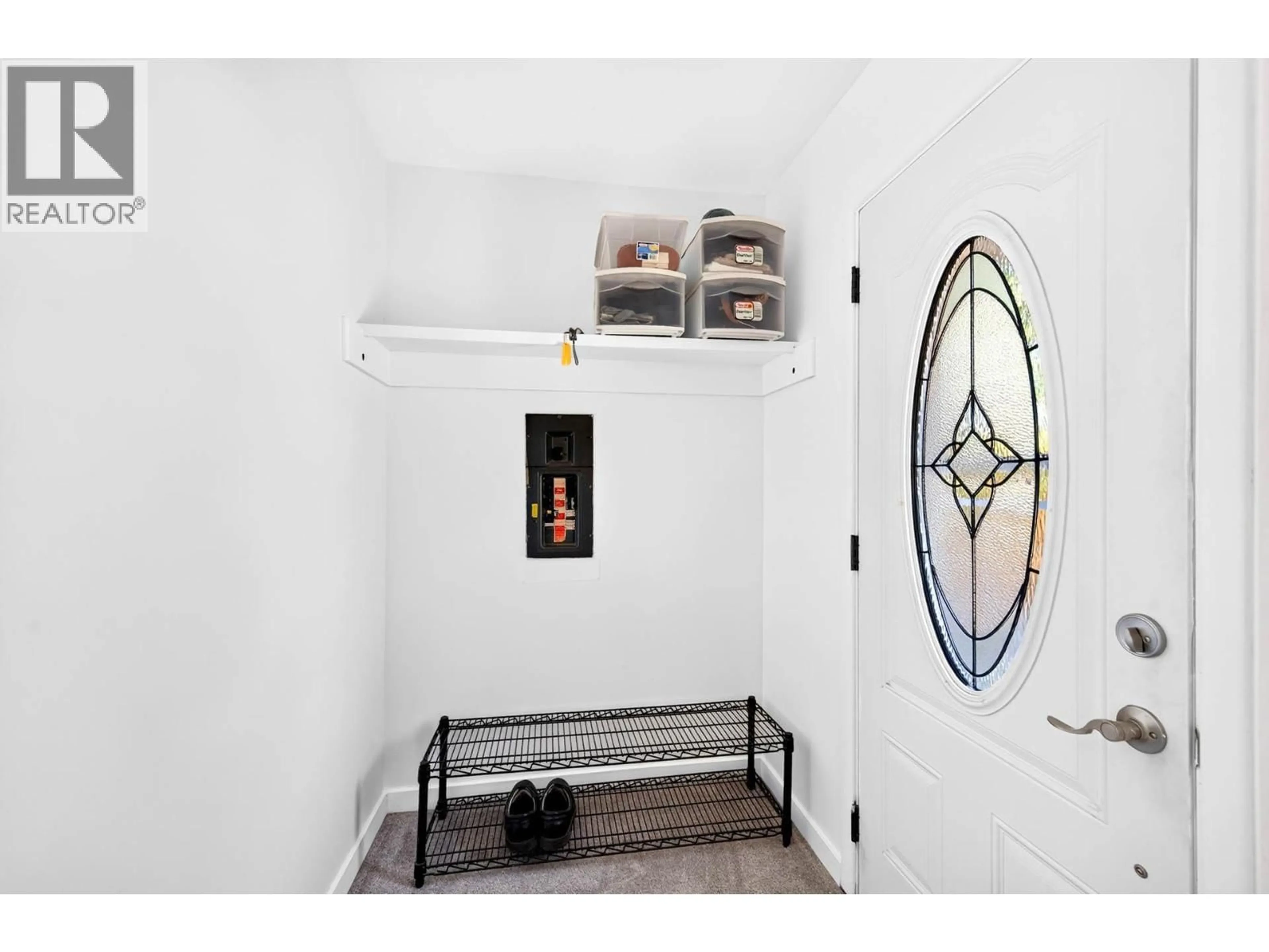 Indoor entryway for 919 SCHREINER STREET, Kamloops British Columbia V2B5V8