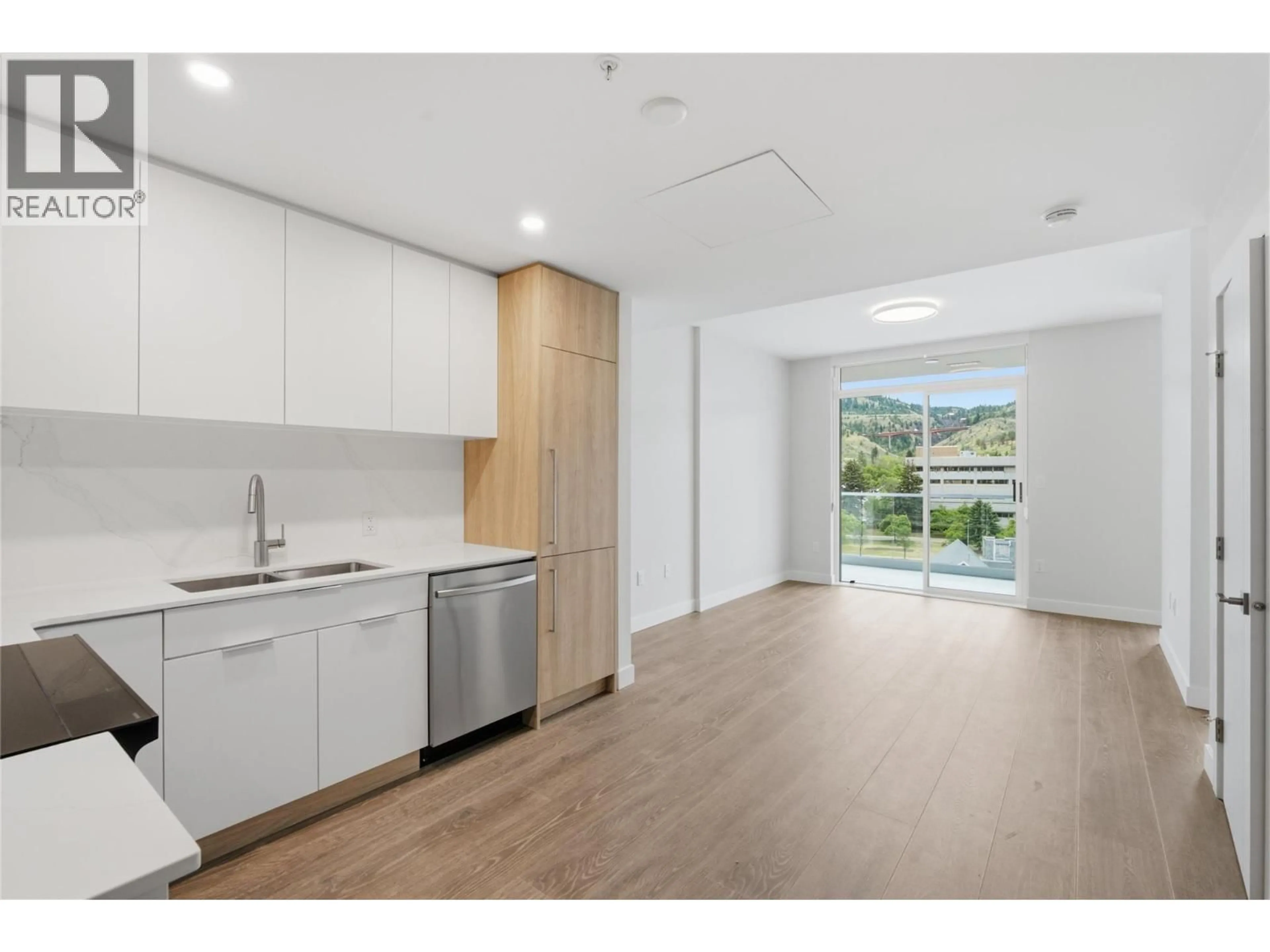 Standard kitchen, unknown for 805 - 460 NICOLA STREET, Kamloops British Columbia V2C0N2