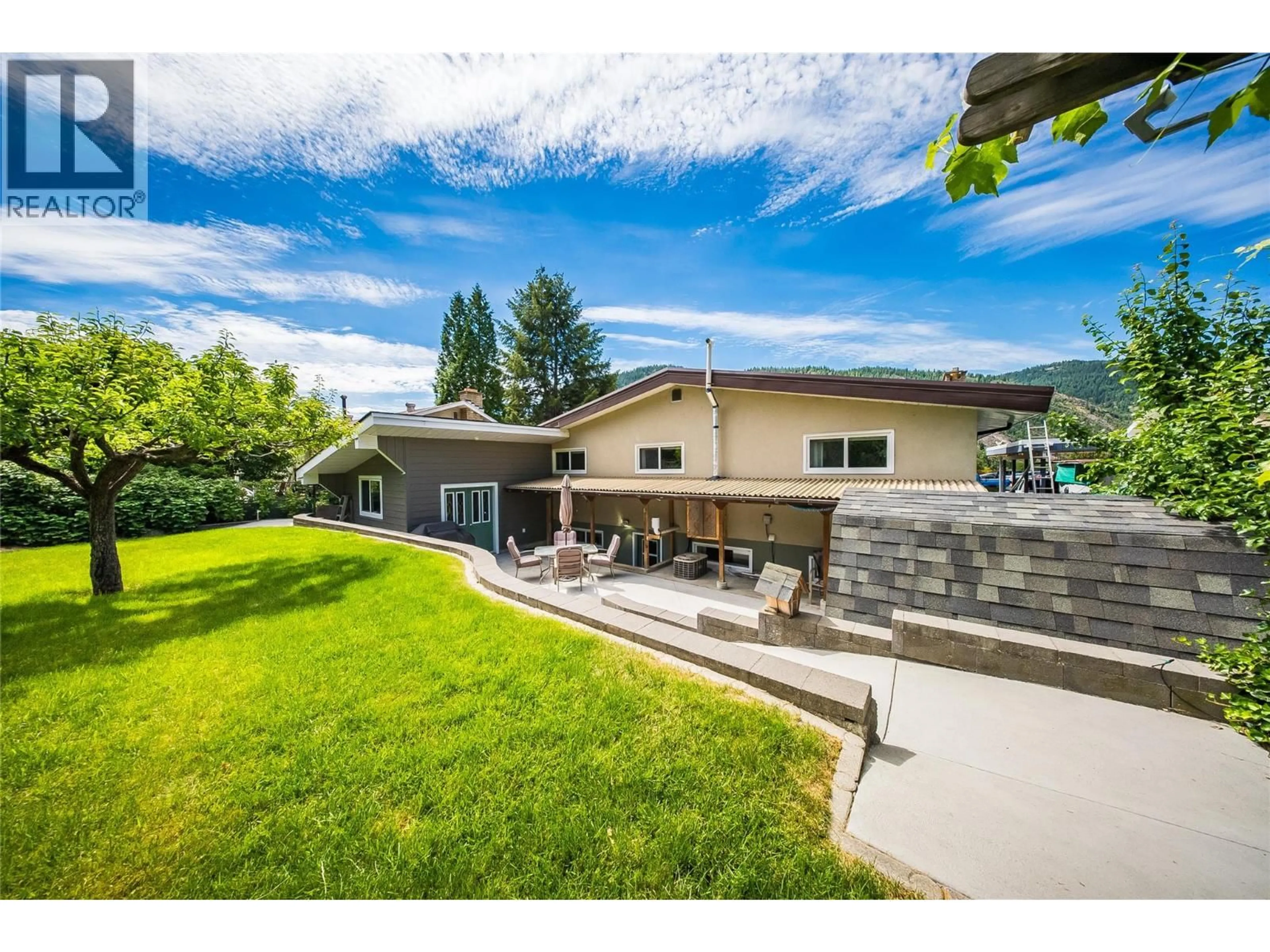 Patio, unknown for 3651 CARNATION DRIVE, Trail British Columbia V1R2W5