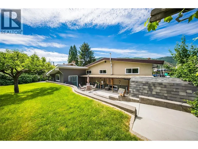 3651 CARNATION DRIVE, Trail 3