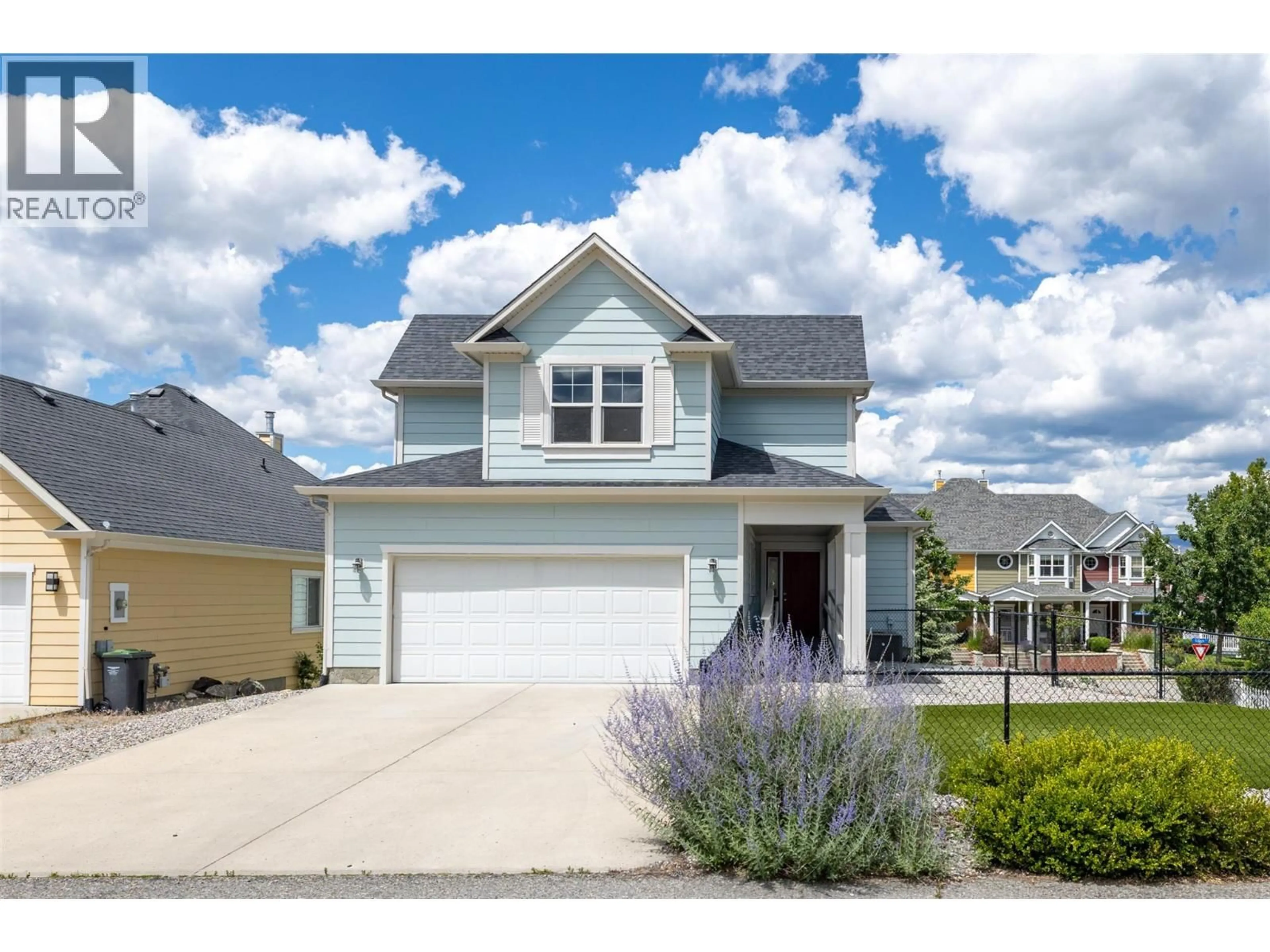 Home with vinyl exterior material, street for 363 PROVIDENCE AVENUE, Kelowna British Columbia V1W4Y7