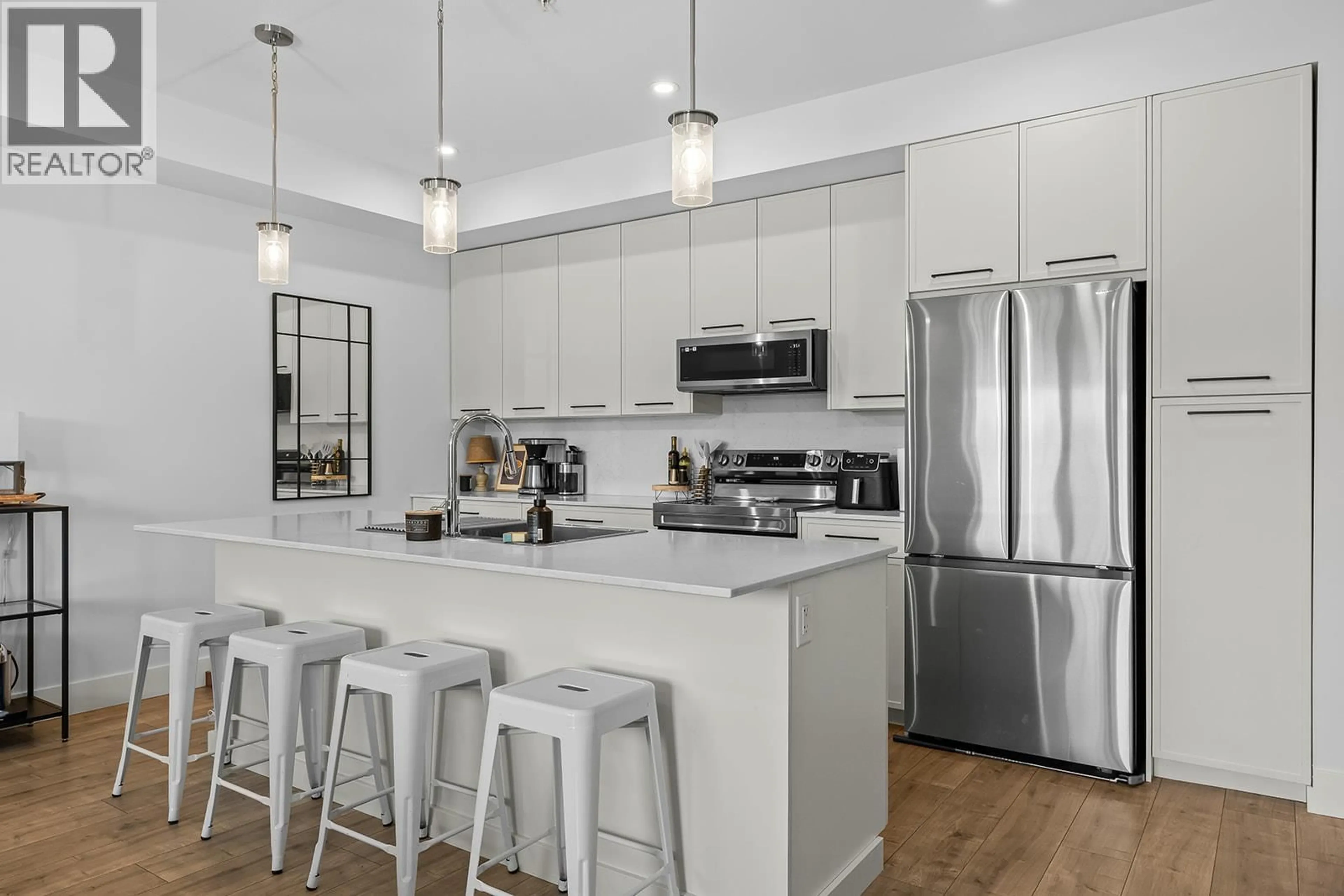 Open concept kitchen, unknown for 306 - 1220 PACIFIC AVENUE, Kelowna British Columbia V1Y5T7