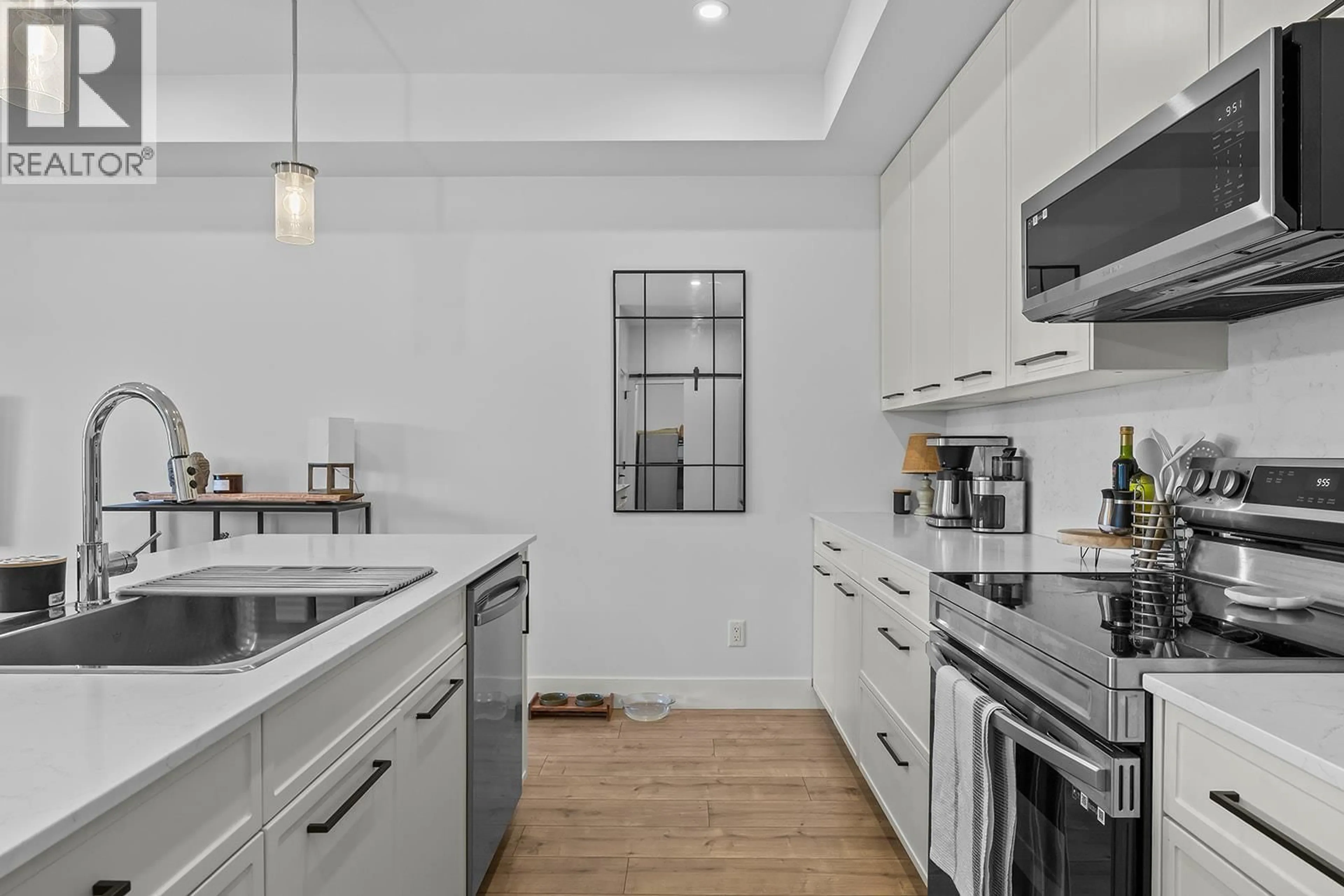 Unknown for 306 - 1220 PACIFIC AVENUE, Kelowna British Columbia V1Y5T7