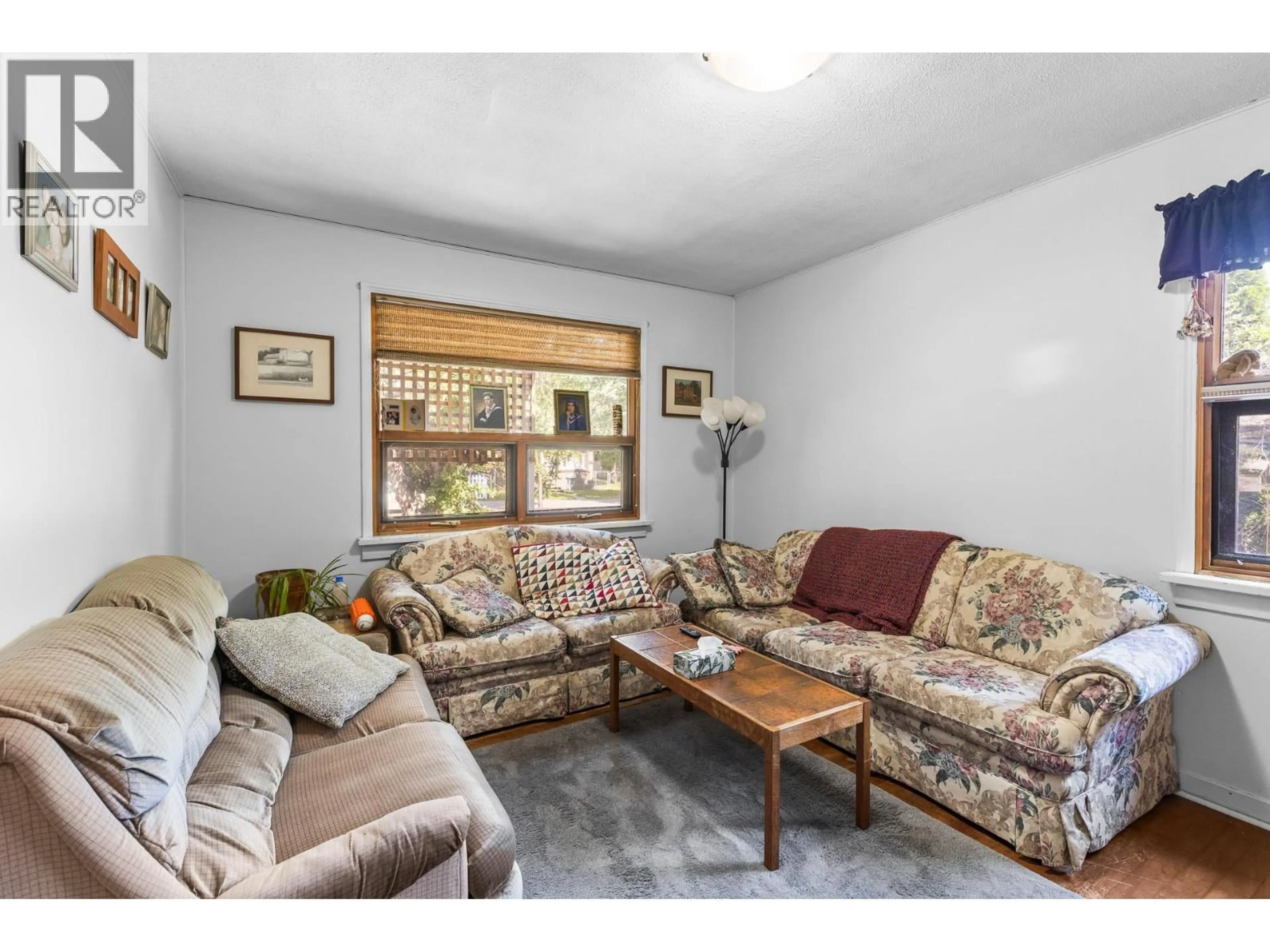 Living room with furniture, unknown for 4204 29TH STREET, Vernon British Columbia V1T5B5