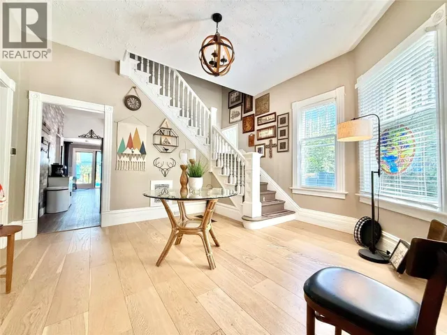 825 CENTRAL AVENUE, Grand Forks 3