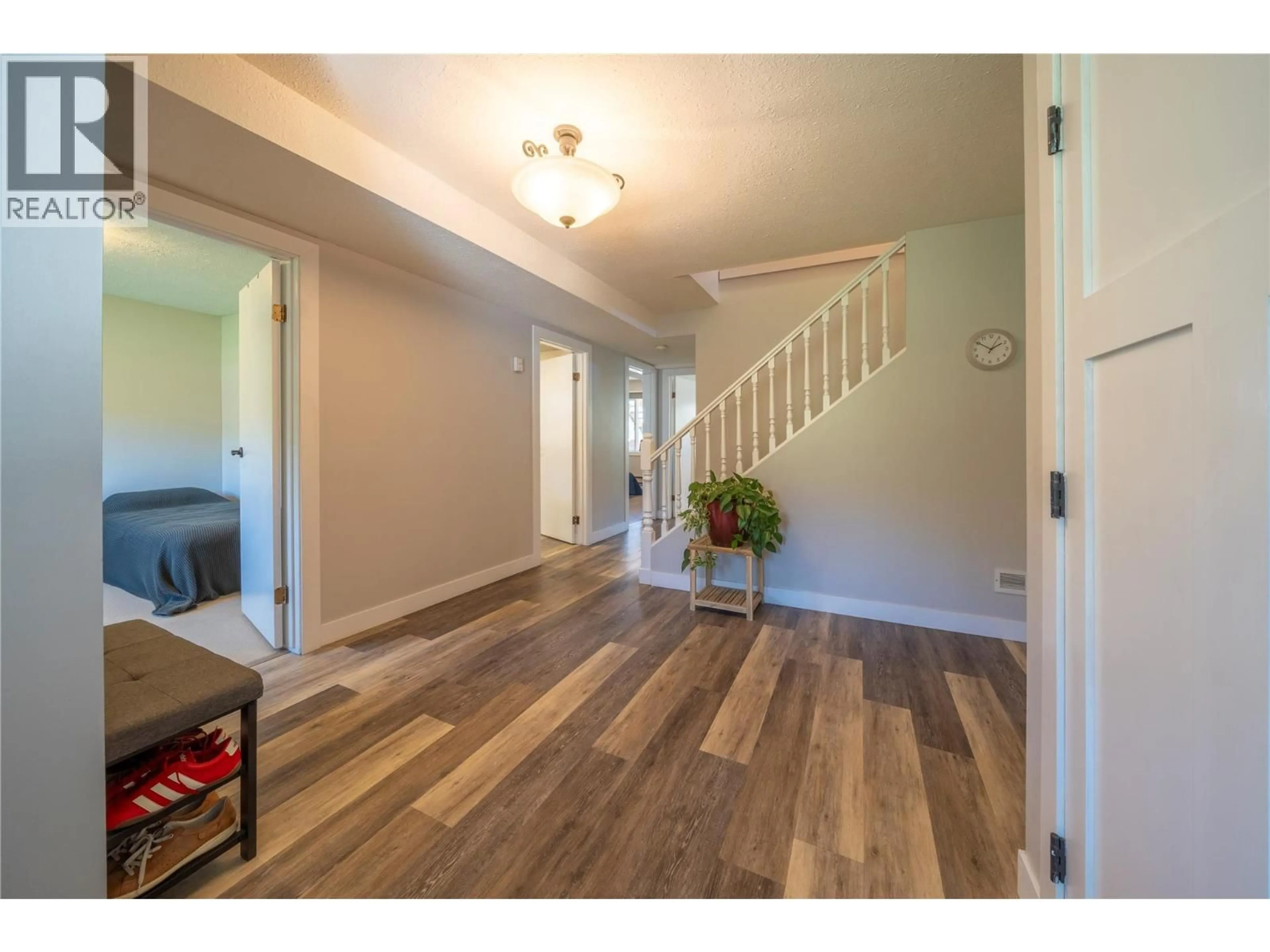 Indoor entryway for 4061 DAVIE ROAD, Kamloops British Columbia V2H1K8