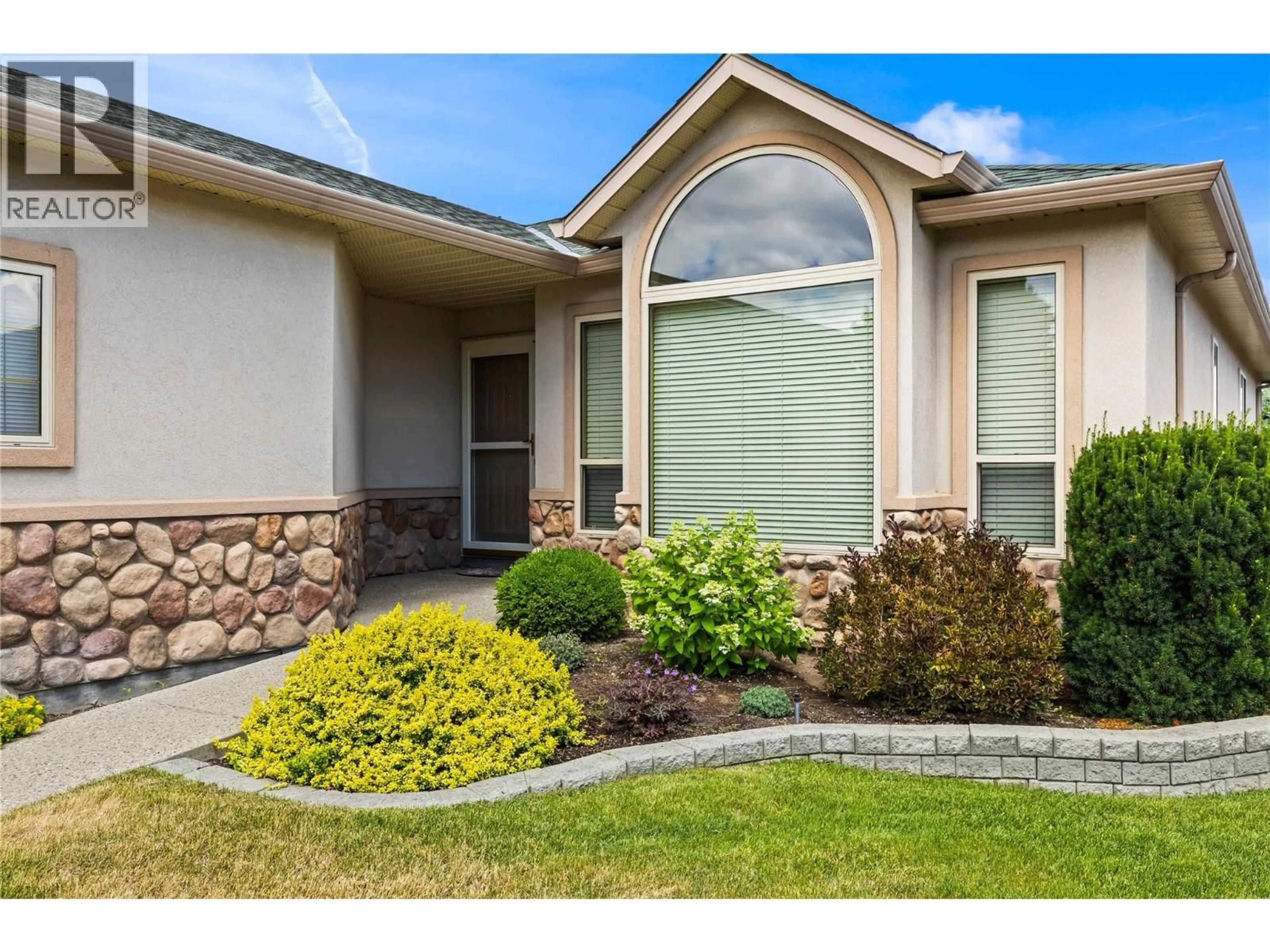 Home with vinyl exterior material, street for 330 - 2330 BUTT ROAD, Westbank British Columbia V4T2L3