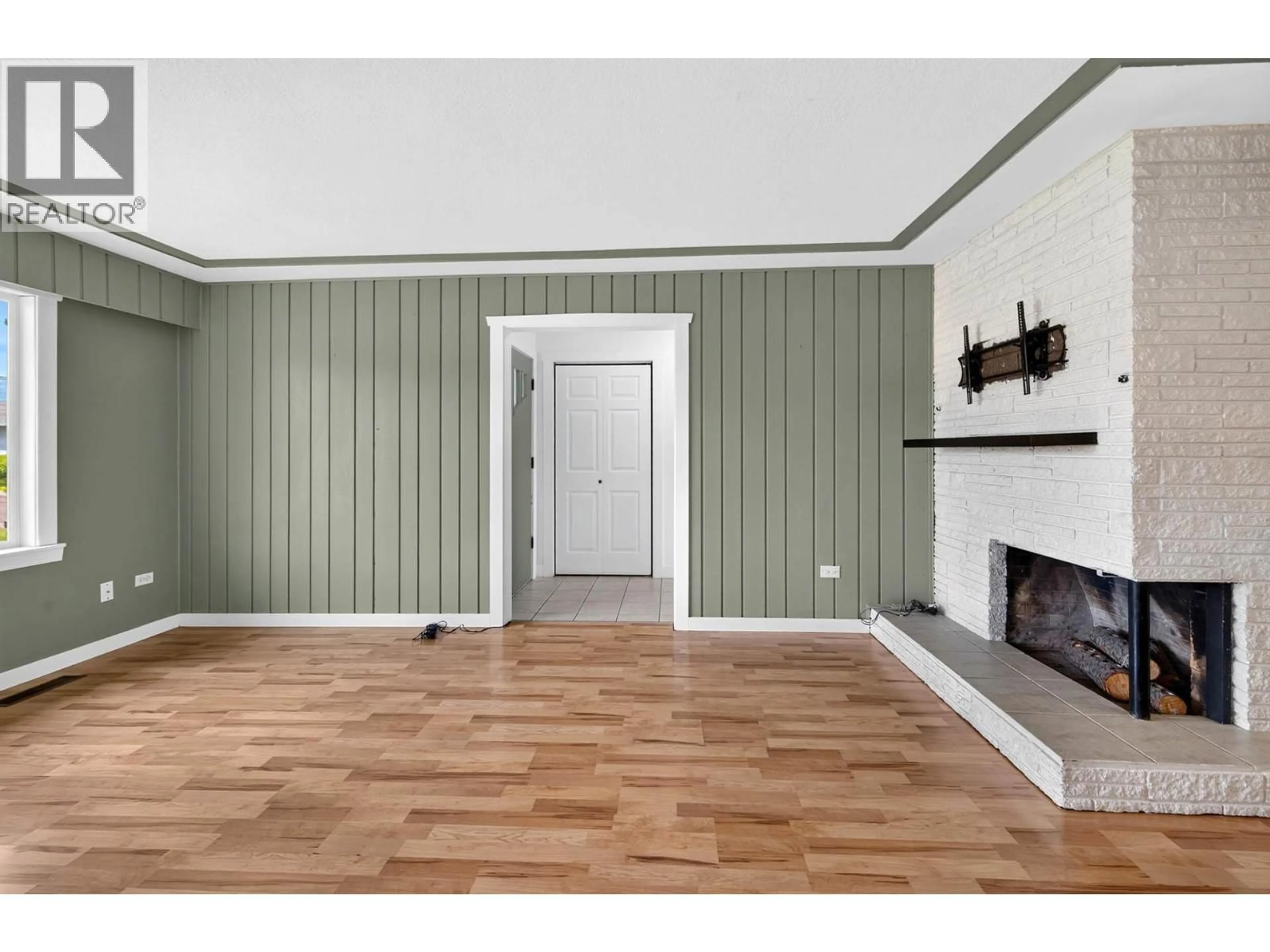 A pic of a room for 765 KELLY DRIVE, Kamloops British Columbia V2B4G5