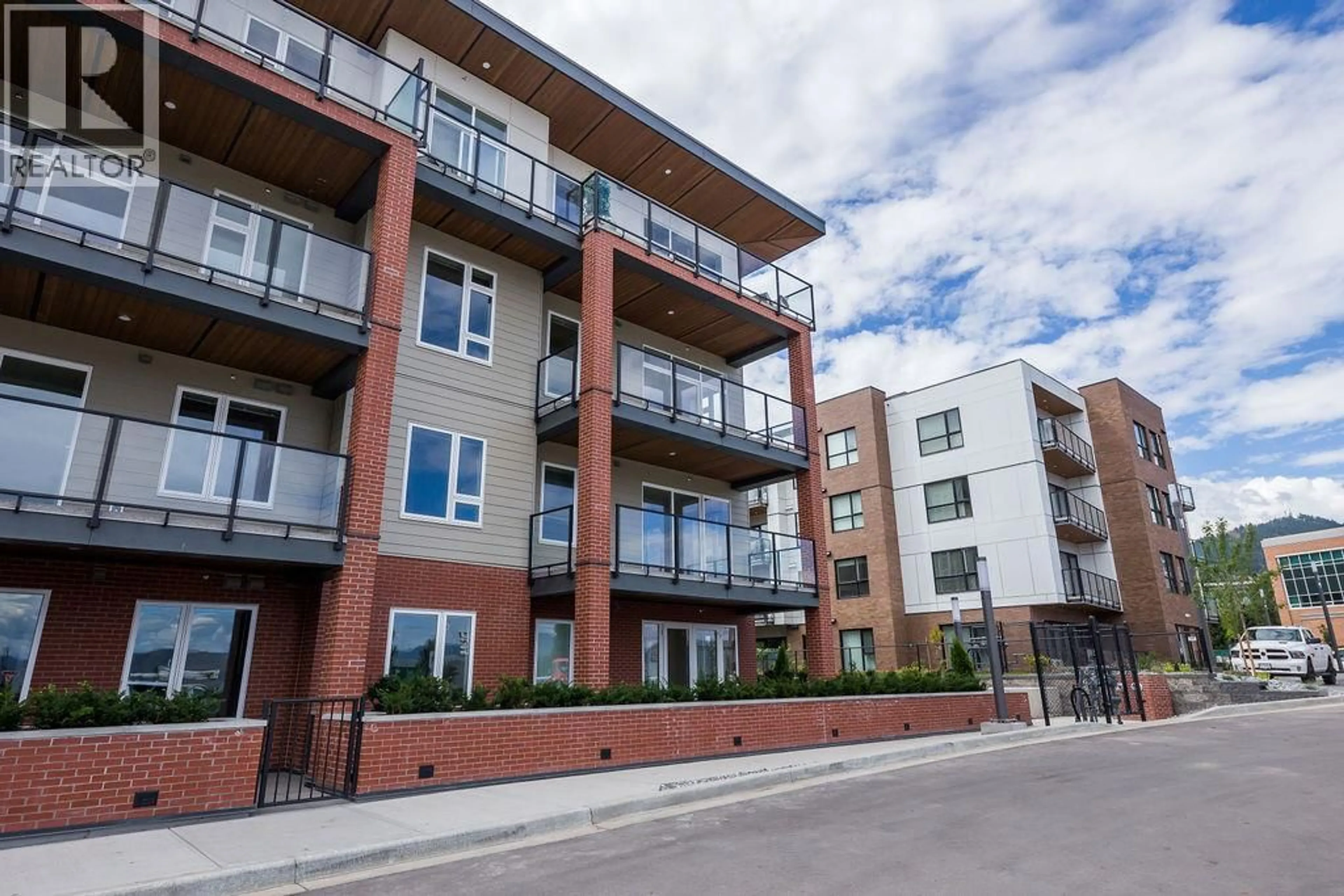 Patio, unknown for 113 - 885 UNIVERSITY DRIVE, Kamloops British Columbia V2C0E1