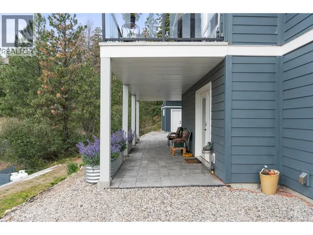 36 SPRUCE DRIVE, Vernon 4