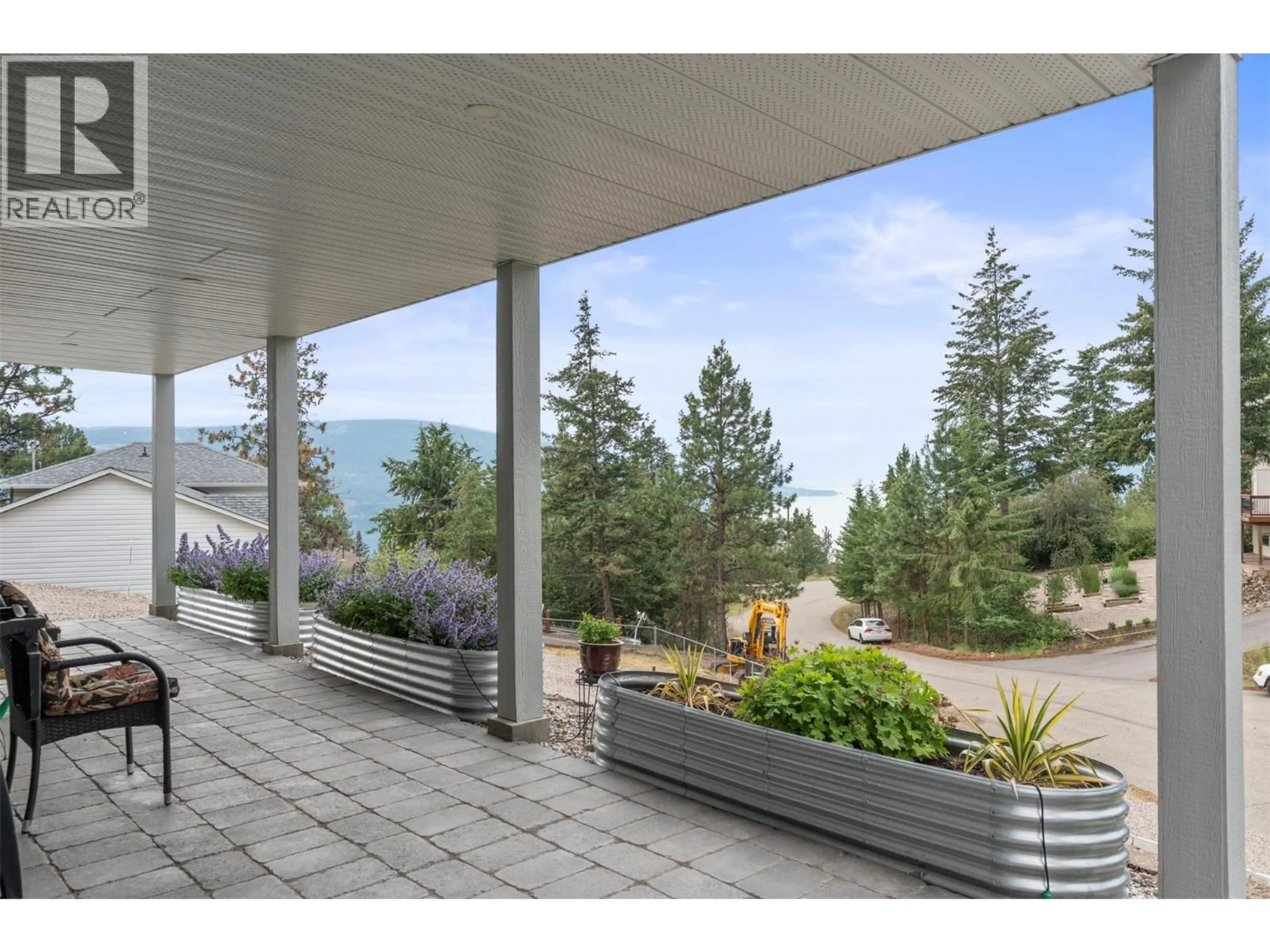 Patio, water/lake/river/ocean view for 36 SPRUCE DRIVE, Vernon British Columbia V1H2B9