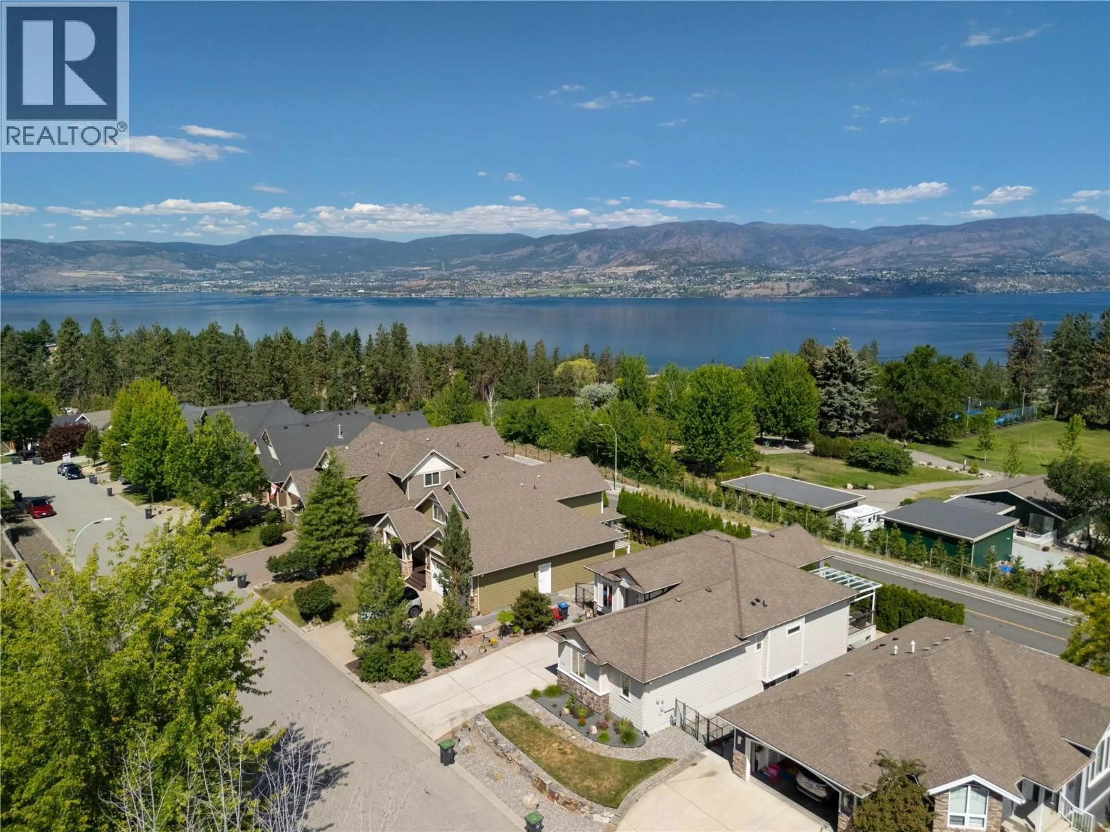 A pic from outside/outdoor area/front of a property/back of a property/a pic from drone, water/lake/river/ocean view for 570 GOWEN PLACE, Kelowna British Columbia V1W5B4