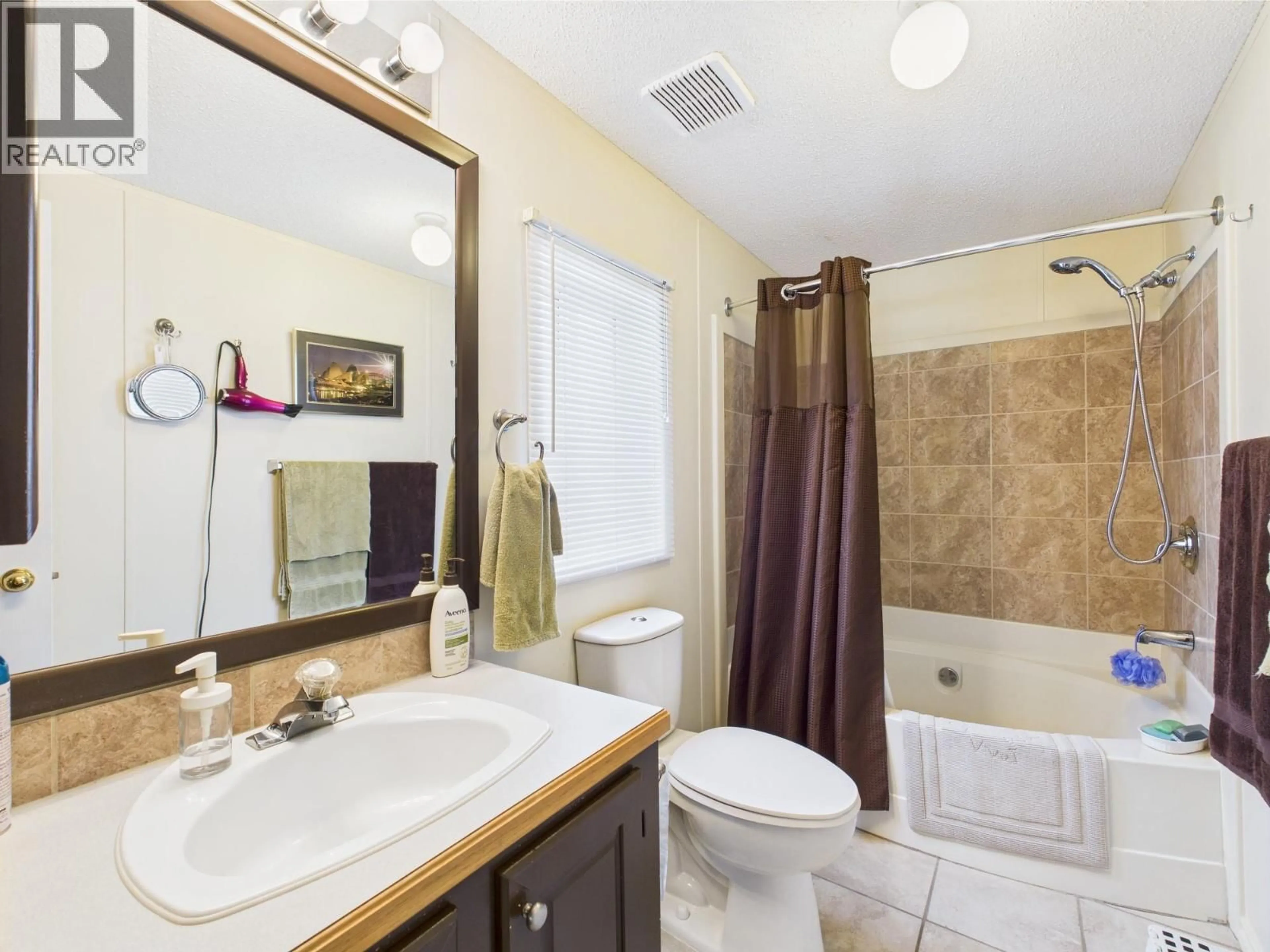 Standard bathroom, ceramic/tile floor for 12 - 30 CACTUS CRESCENT, Osoyoos British Columbia V0H1V1