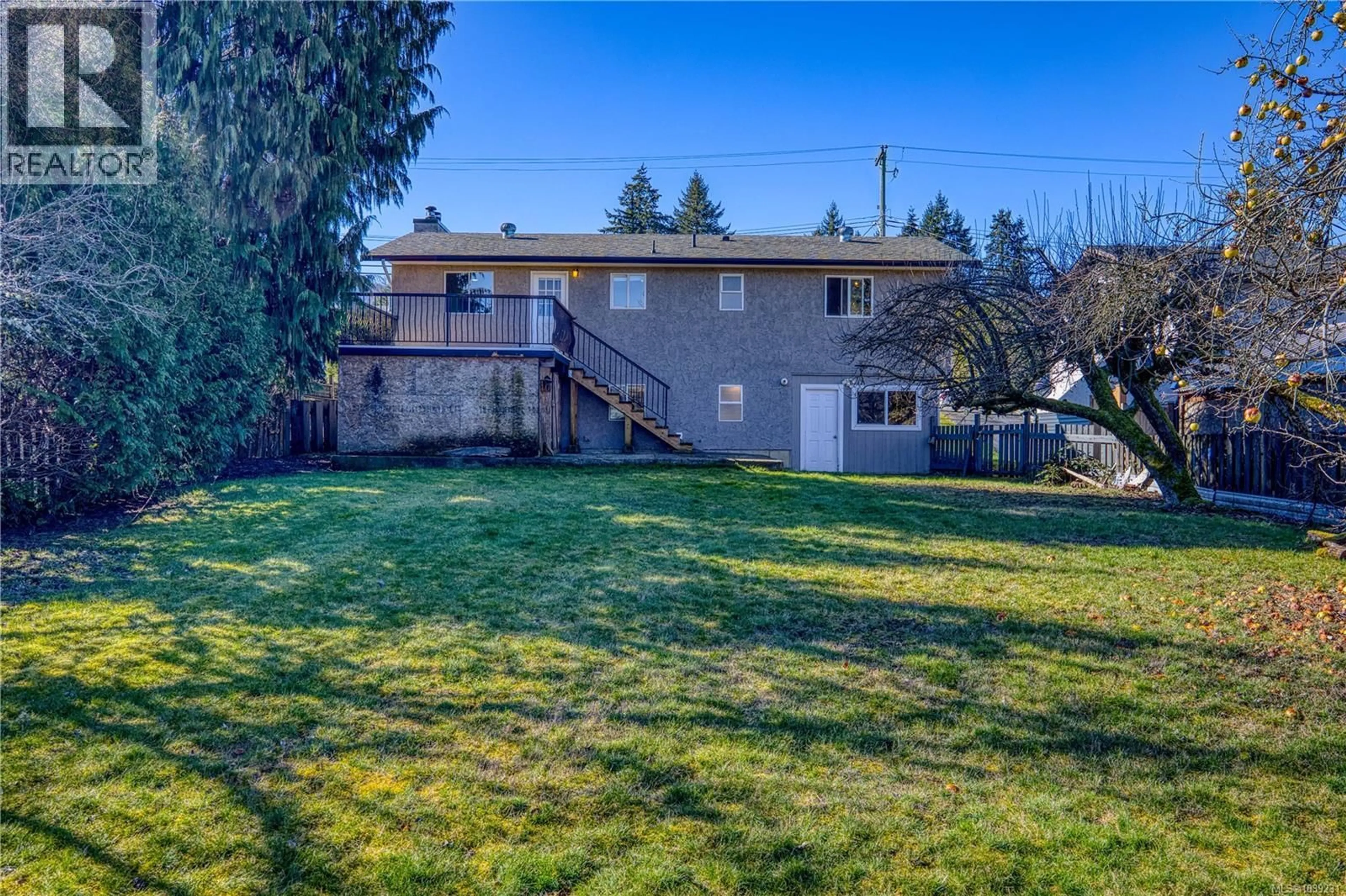 A pic from outside/outdoor area/front of a property/back of a property/a pic from drone, unknown for 1125 STILLIN DRIVE, Ladysmith British Columbia V9G1P2