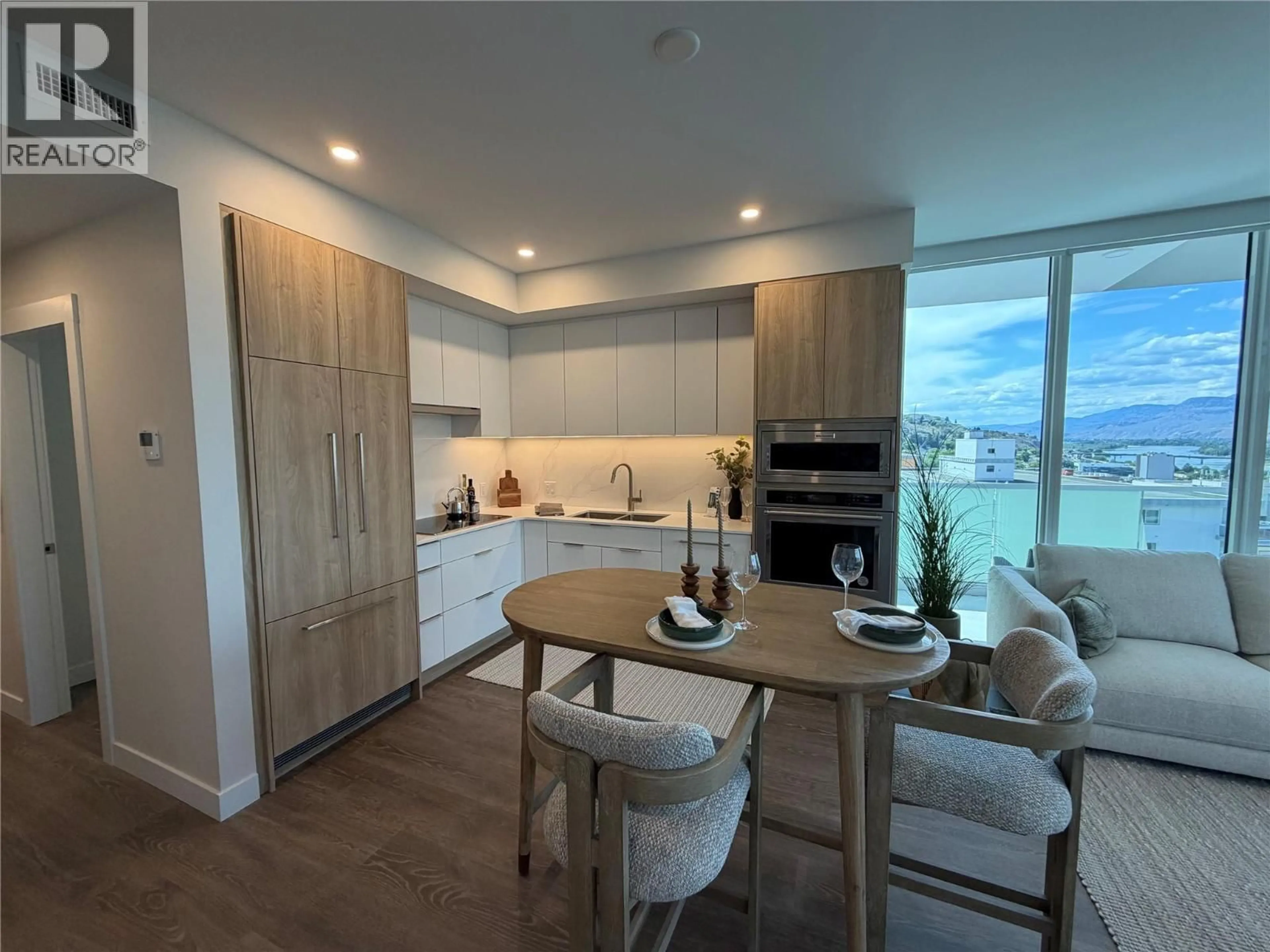 Open concept kitchen, wood/laminate floor for 1008 - 460 NICOLA STREET, Kamloops British Columbia V2C0N2