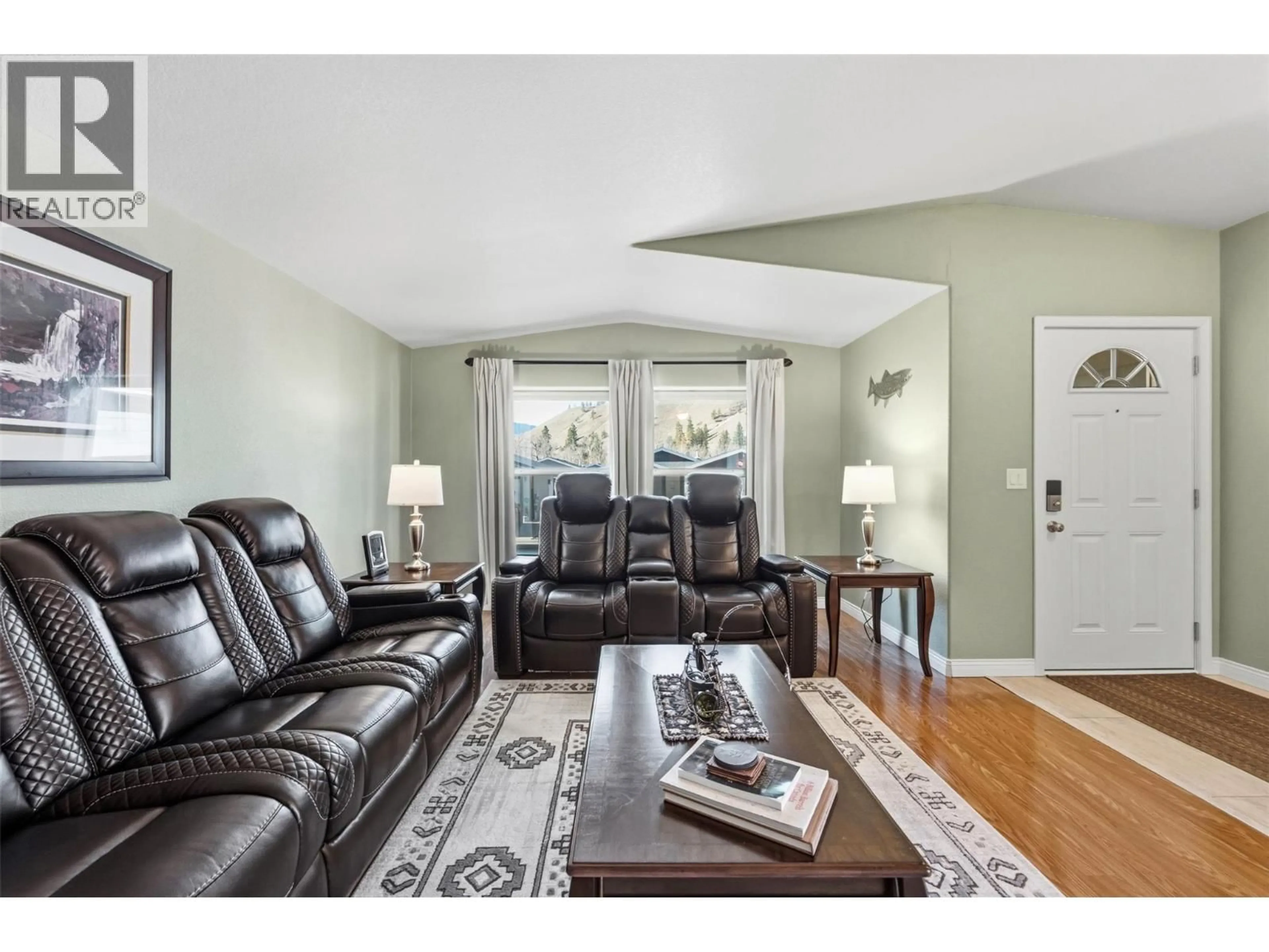 Living room with furniture, unknown for 73 - 8300 GALLAGHER LAKE FRONTAGE ROAD, Oliver British Columbia V0H1T2