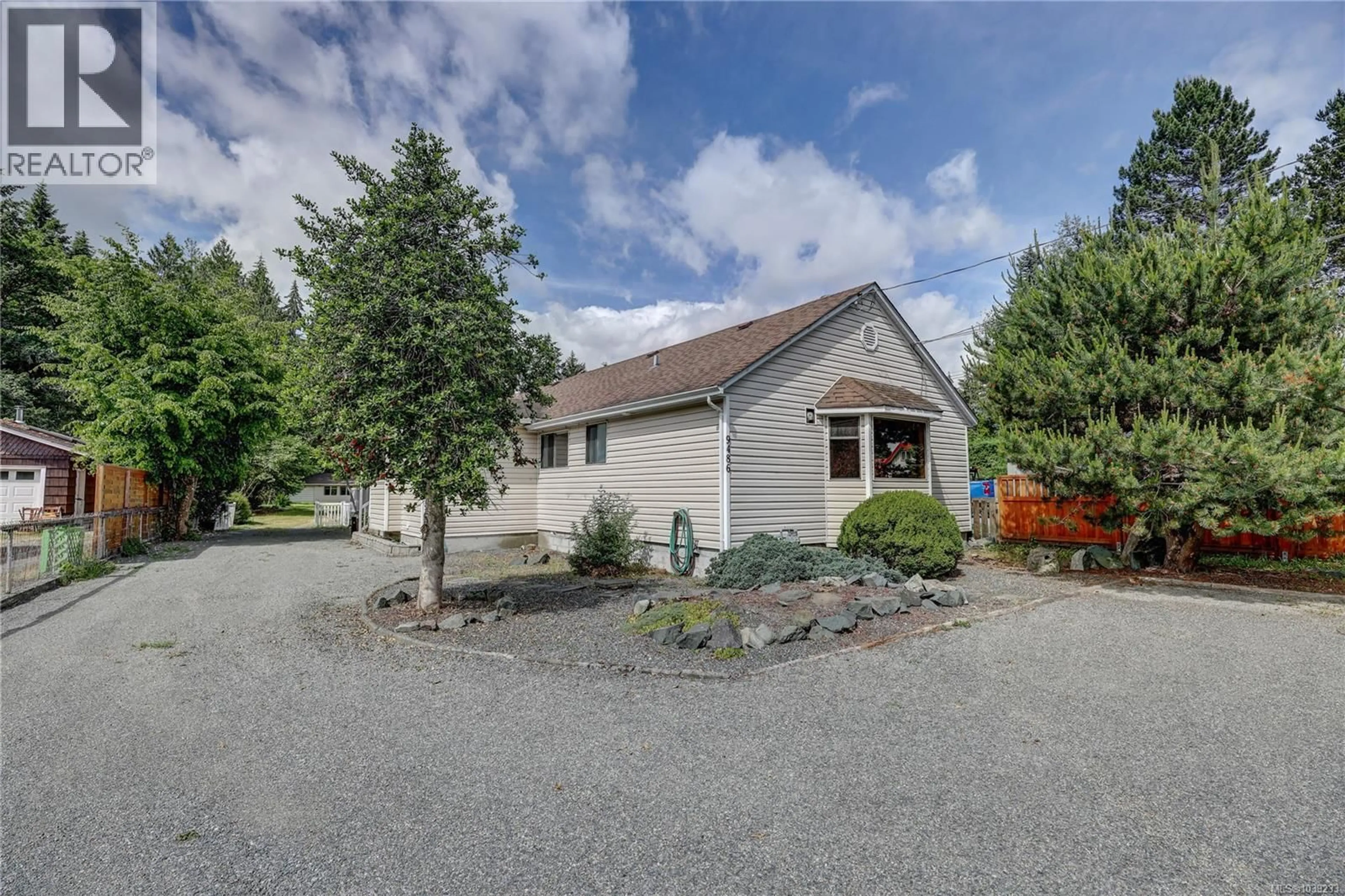 A pic from outside/outdoor area/front of a property/back of a property/a pic from drone, street for 9486 CHEMAINUS ROAD, Chemainus British Columbia V0R1K5