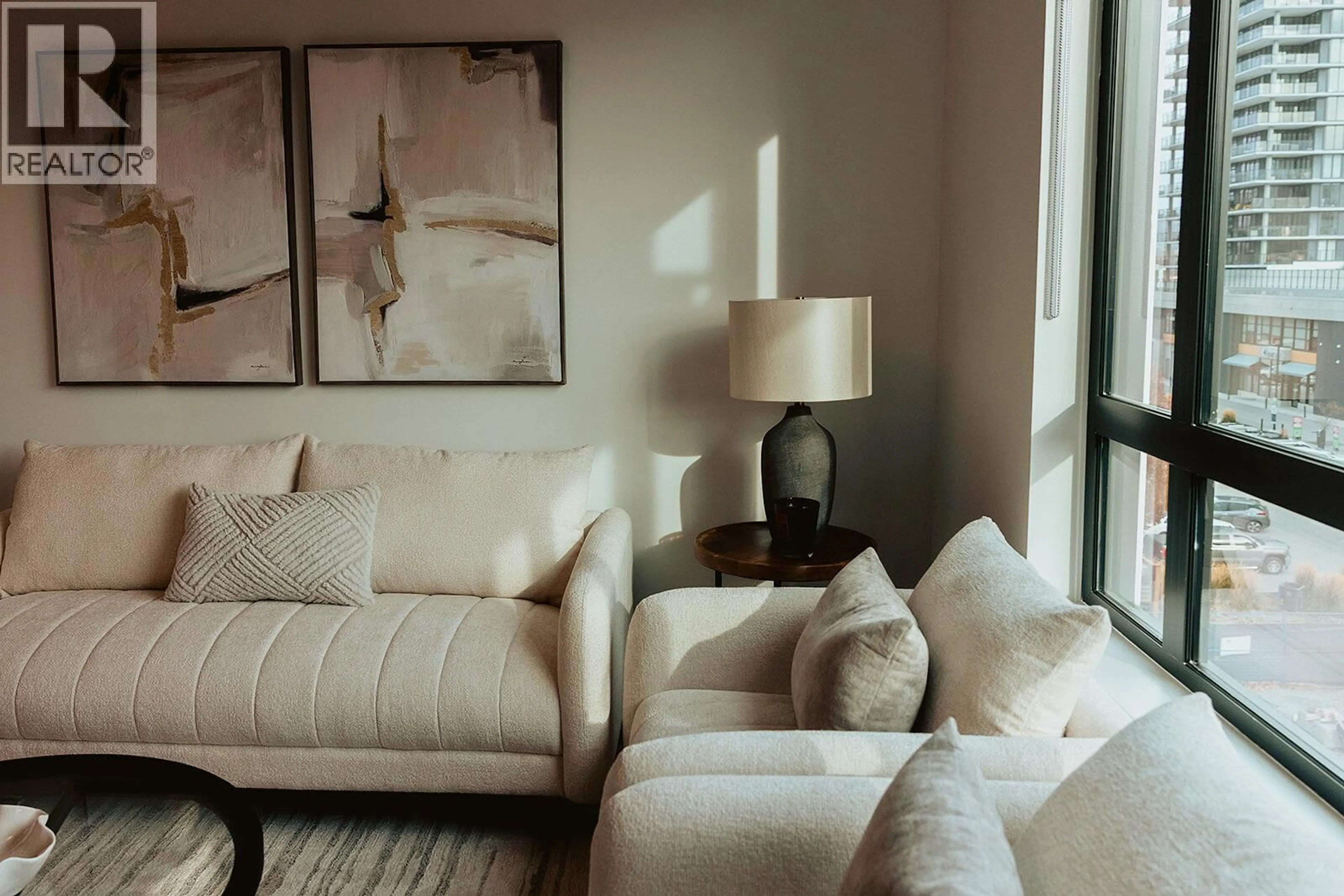 Living room with furniture, unknown for 406 - 3051 ABBOTT STREET, Kelowna British Columbia V1Y0P1