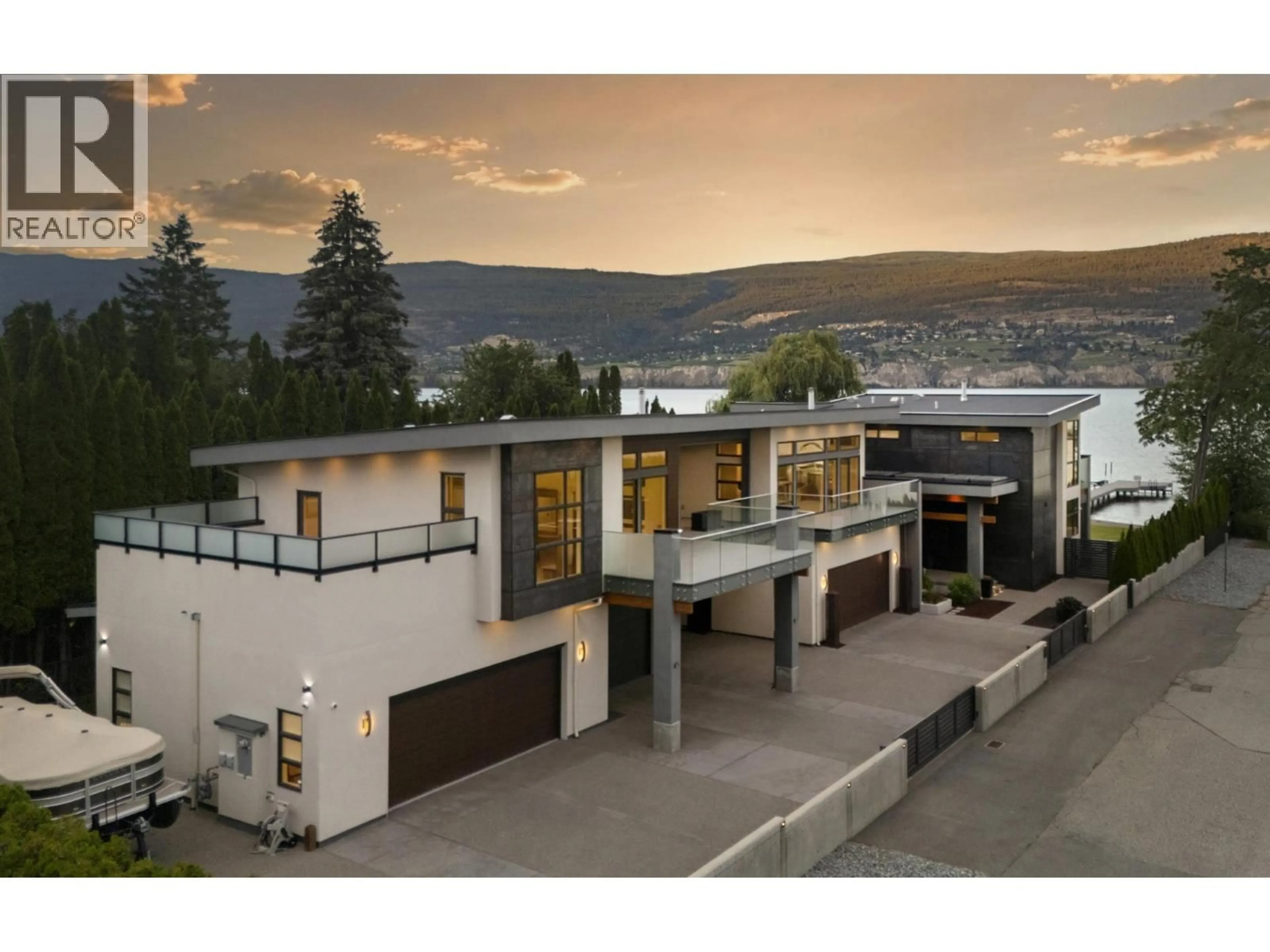 A pic from outside/outdoor area/front of a property/back of a property/a pic from drone, mountain view for 704 STONOR STREET, Summerland British Columbia V0H1Z9