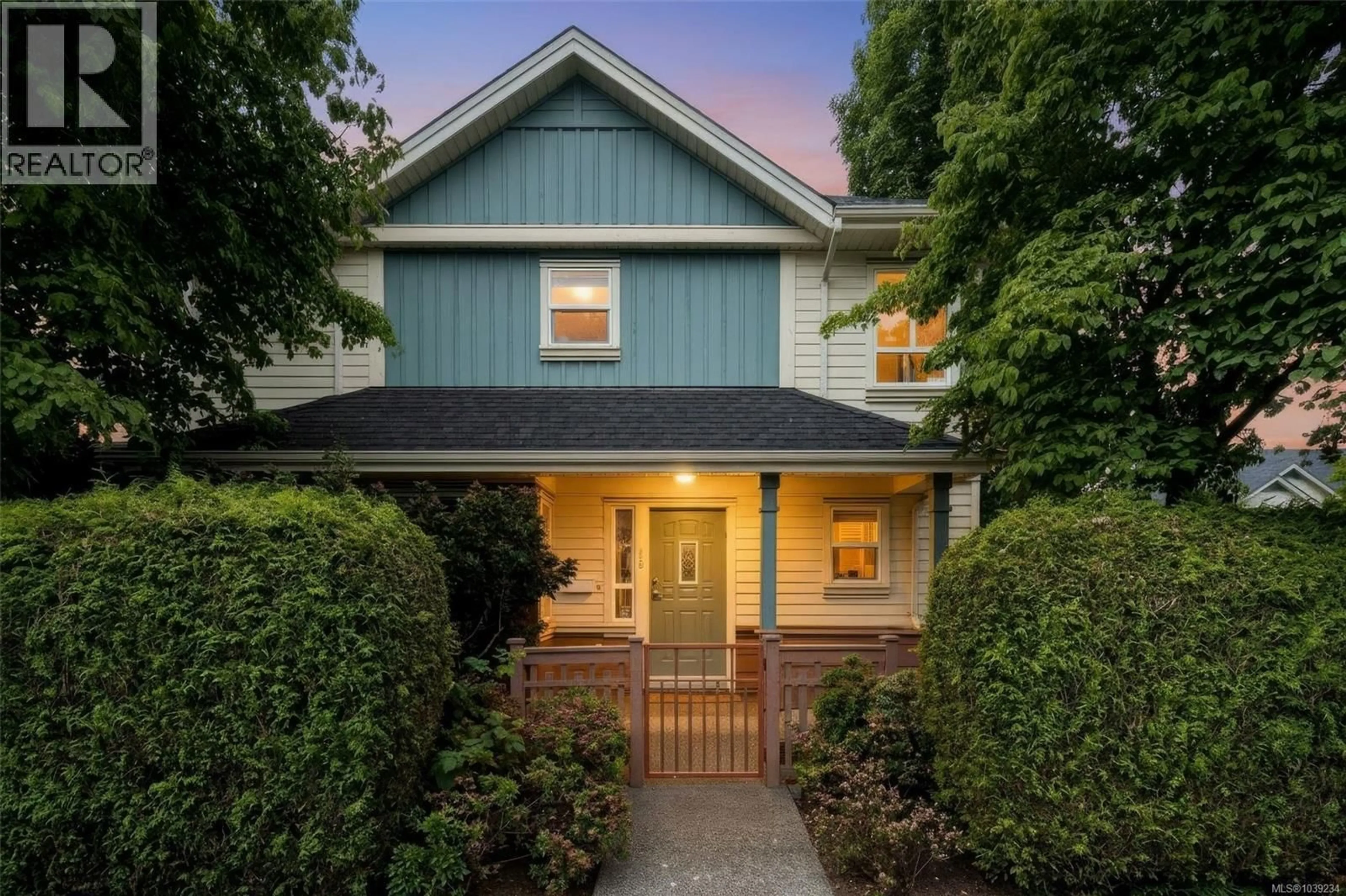 Unknown for 16 - 1019 NORTH PARK STREET, Victoria British Columbia V8T5L4