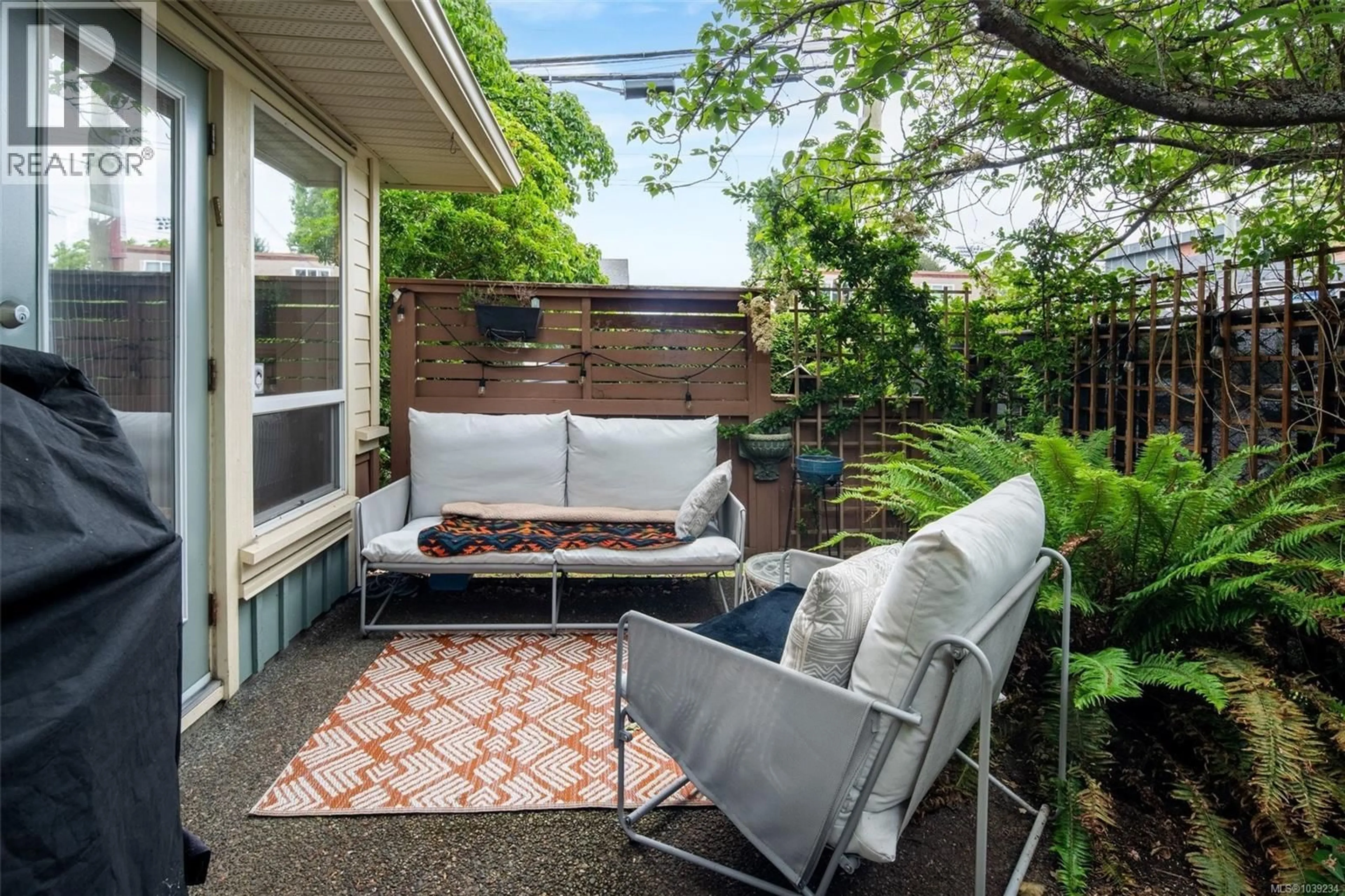 Patio, street for 16 - 1019 NORTH PARK STREET, Victoria British Columbia V8T5L4