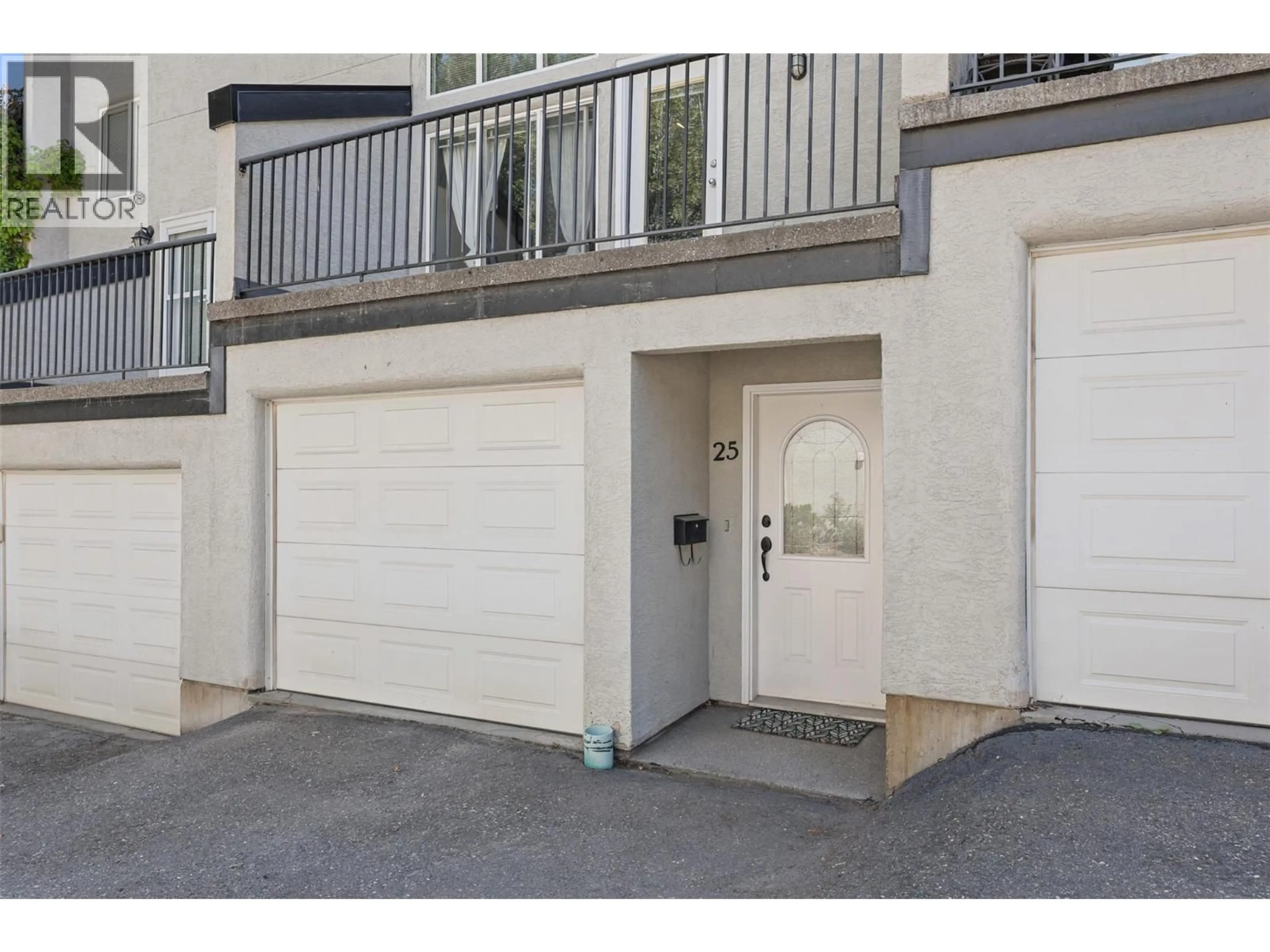 Indoor garage for 25 - 411 ABERDEEN DRIVE DRIVE, Kamloops British Columbia V1S1X2