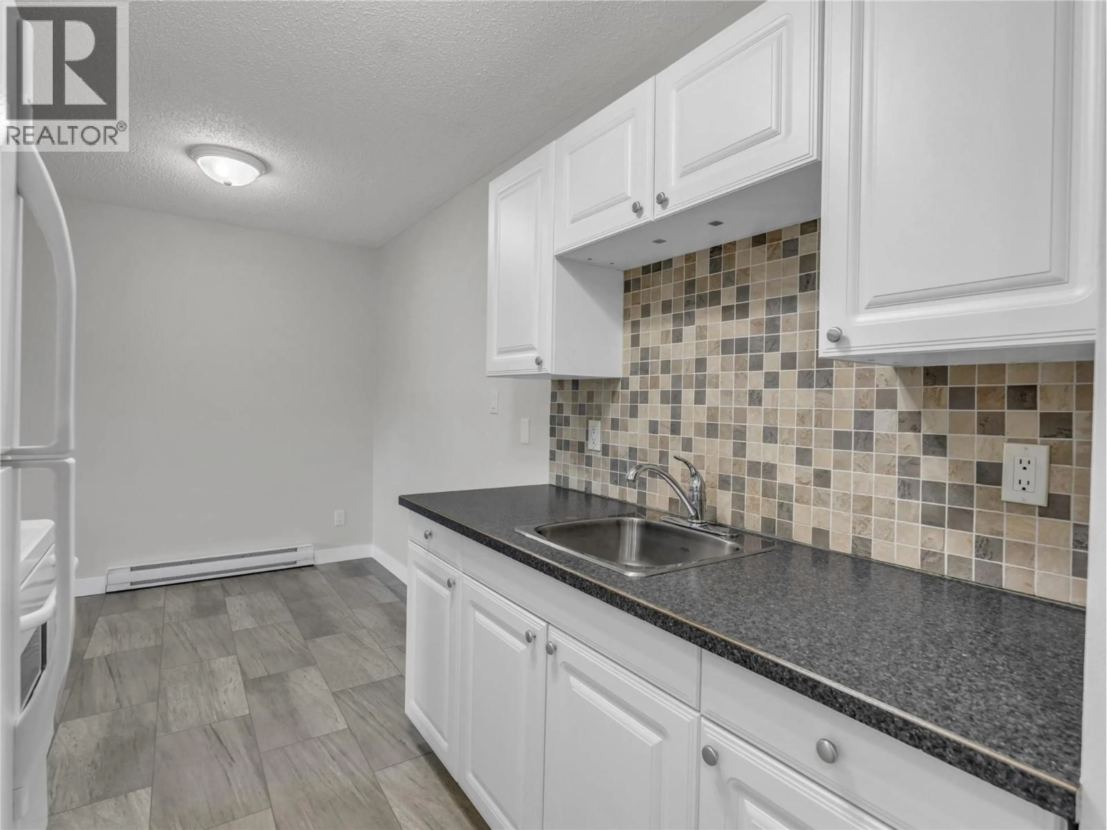 Standard kitchen, unknown for 105 - 110 SKAHA PLACE, Penticton British Columbia V2A7L1