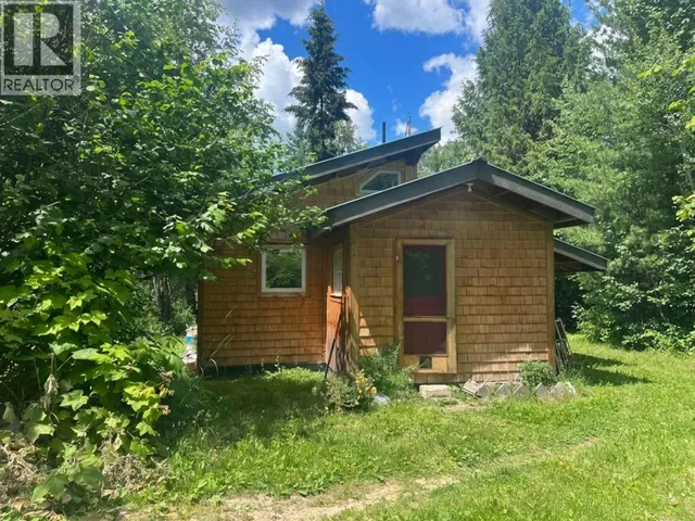 7152 GRAHAM ROAD, Winlaw 2