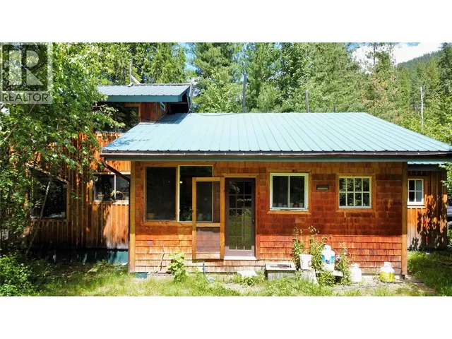 7152 GRAHAM ROAD, Winlaw 4