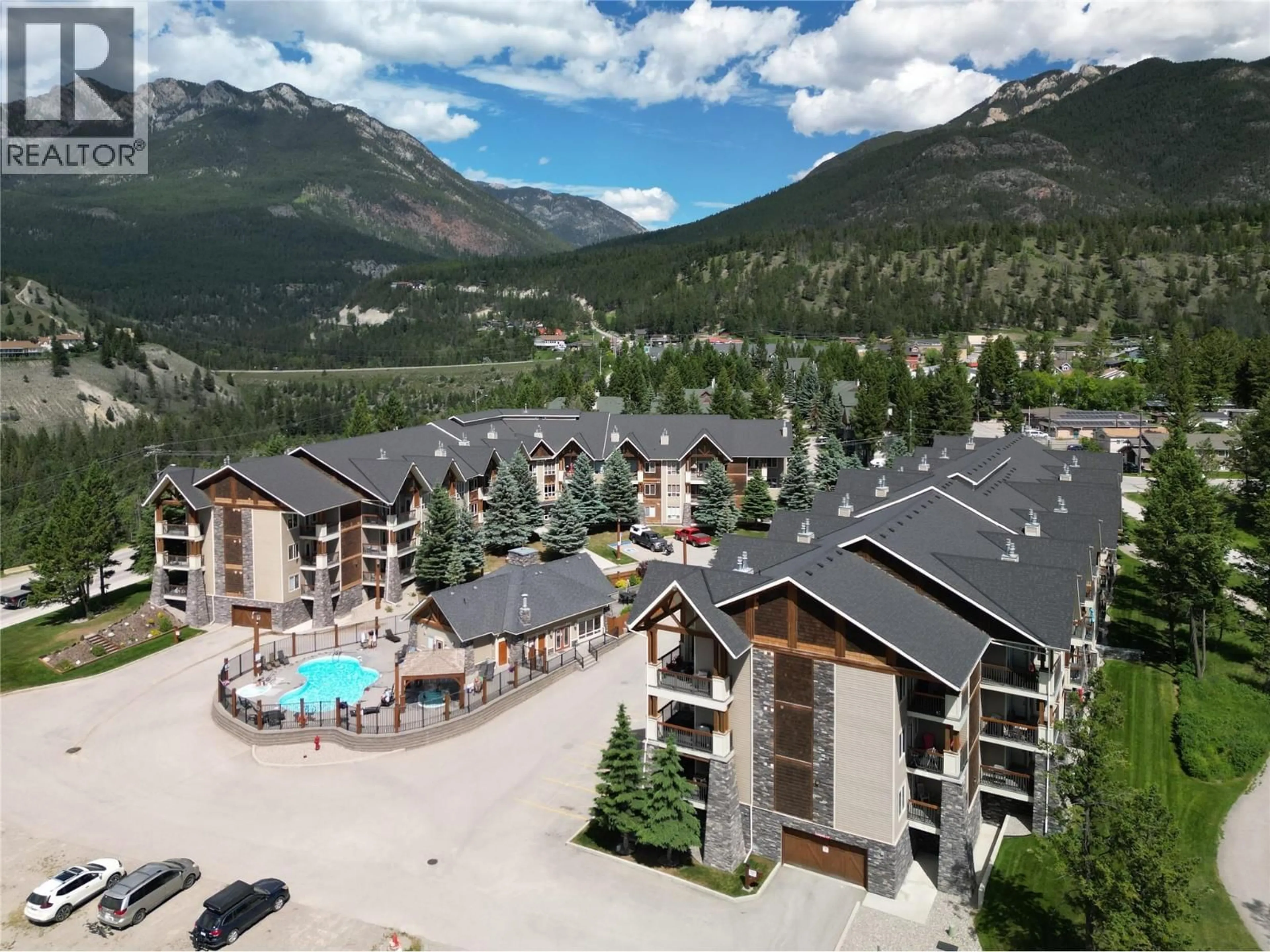 A pic from outside/outdoor area/front of a property/back of a property/a pic from drone, mountain view for 1106 - 7495 COLUMBIA AVENUE, Radium Hot Springs British Columbia V0A1M0