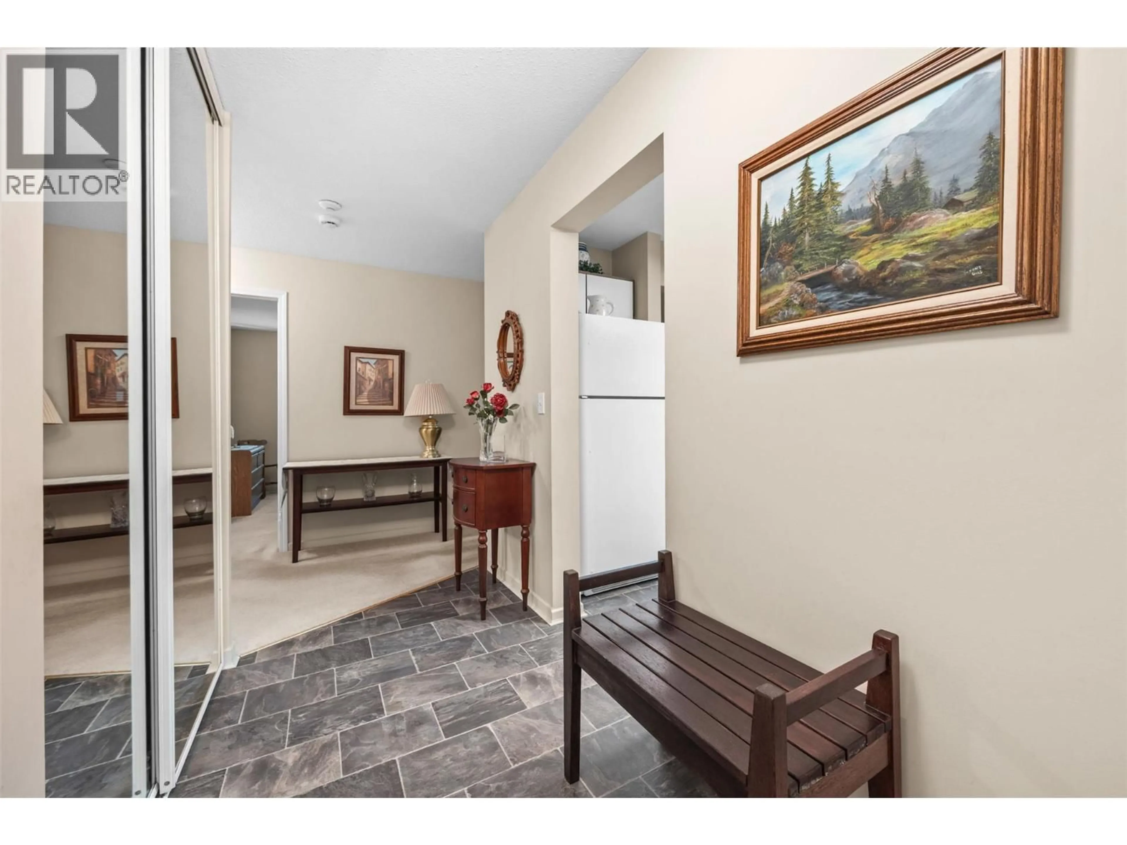 Indoor entryway for 408 - 780 HOUGHTON ROAD, Kelowna British Columbia V1X5G7