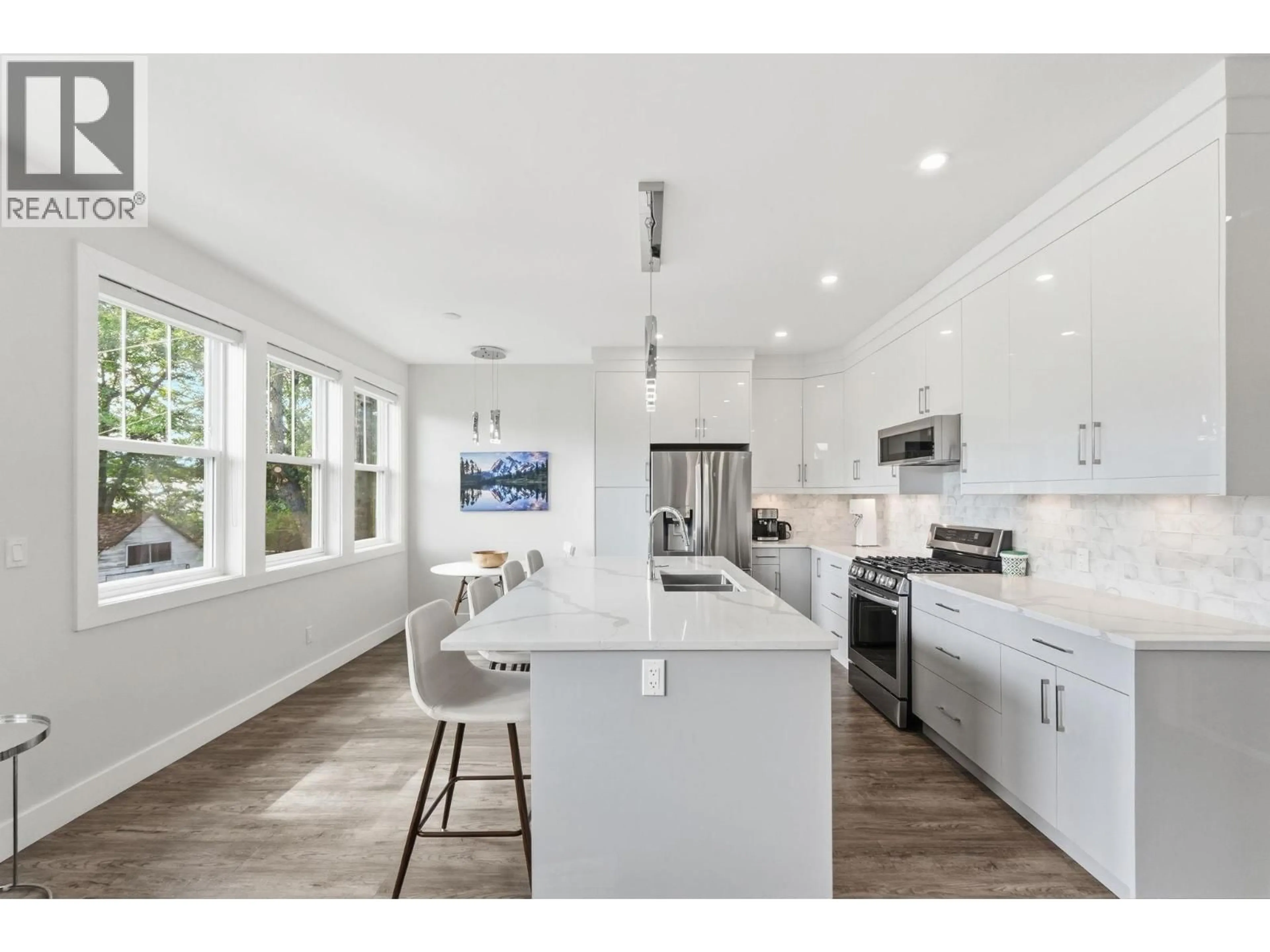 Open concept kitchen, unknown for 1030 TIMMINS STREET, Penticton British Columbia V2A5V2