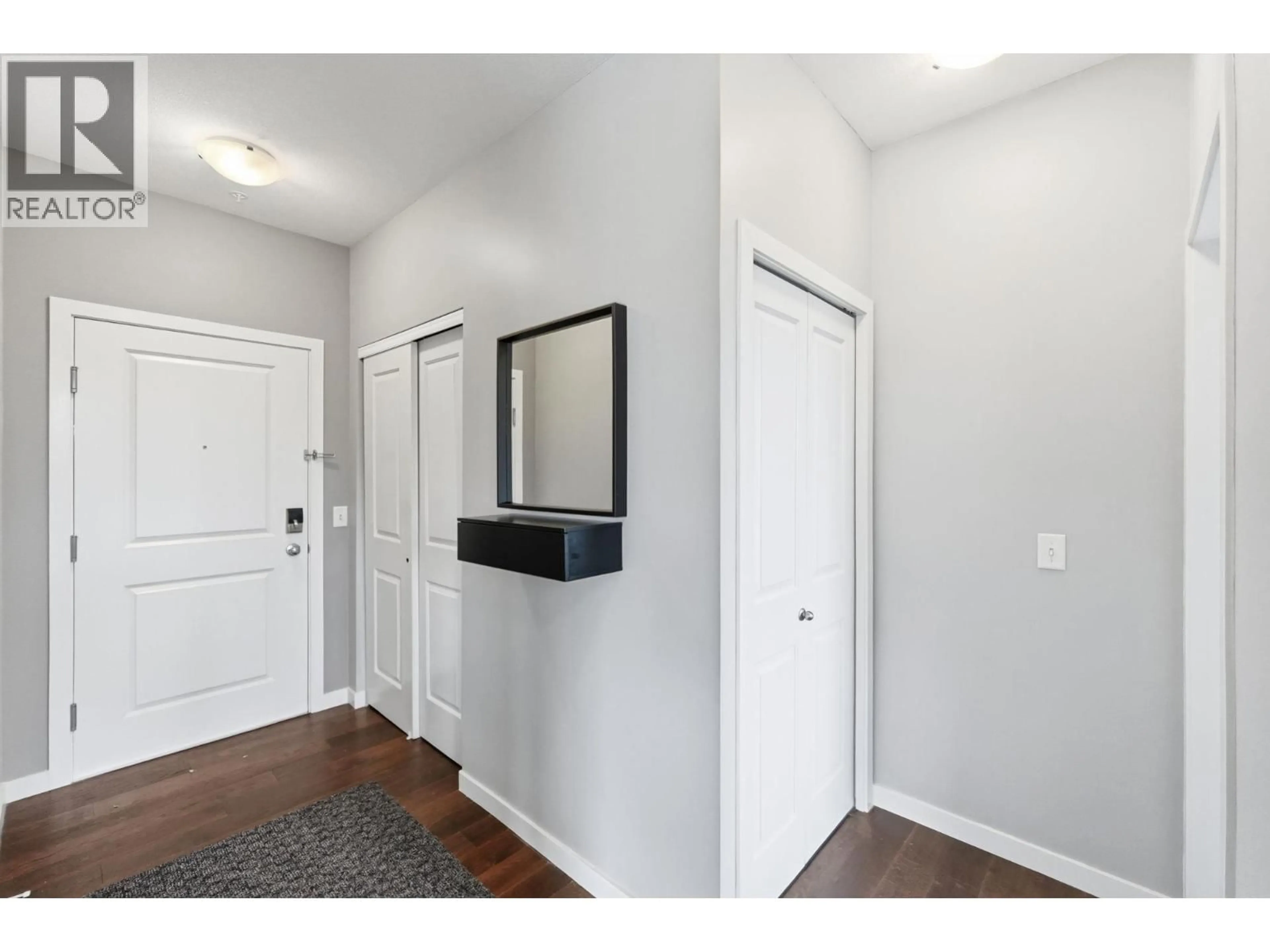 Indoor entryway for 306 - 130 BARBER ROAD, Kelowna British Columbia V1X3V4