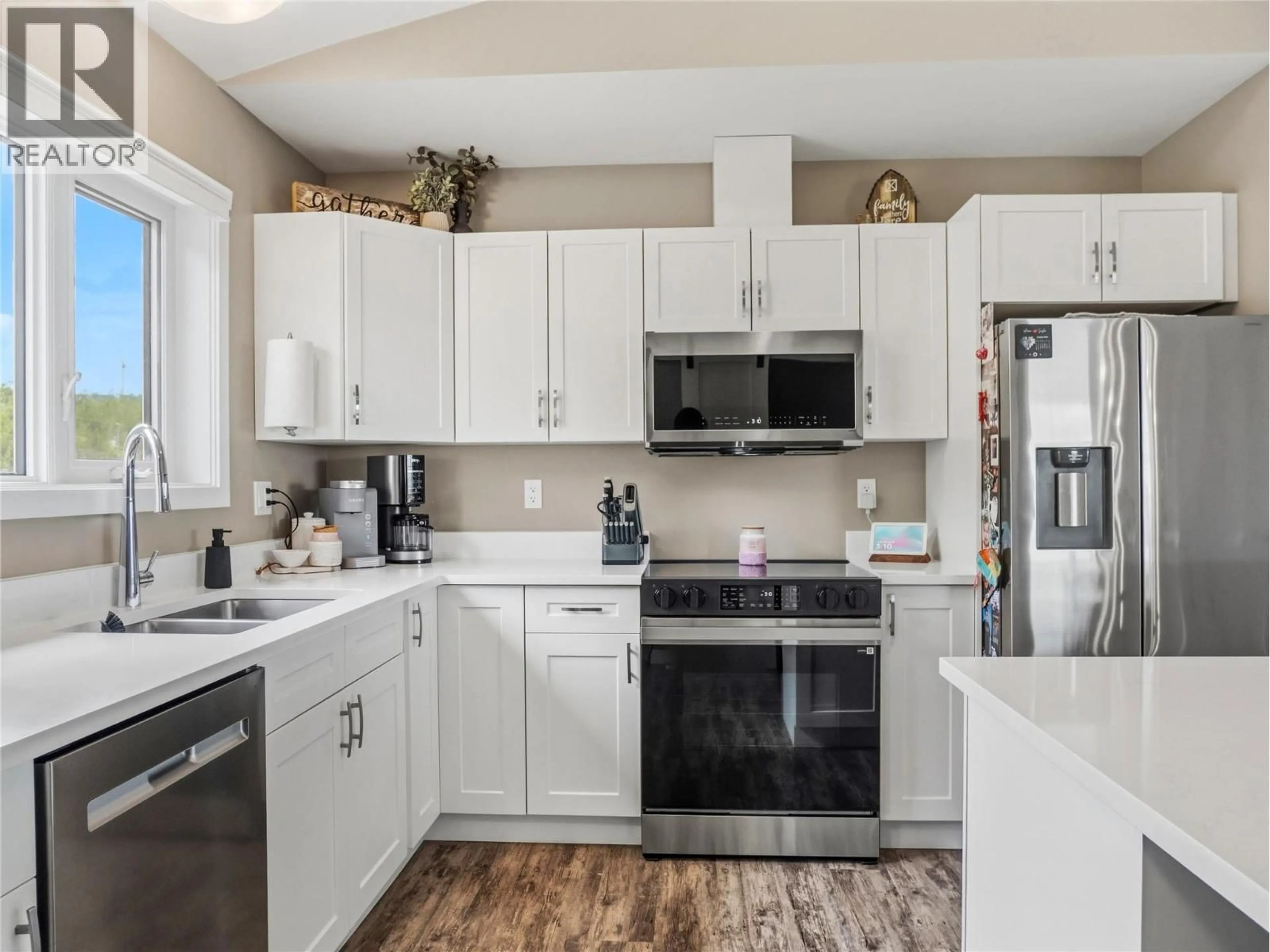 Open concept kitchen, unknown for 3788 206 ROAD, Dawson Creek British Columbia V1G0C2