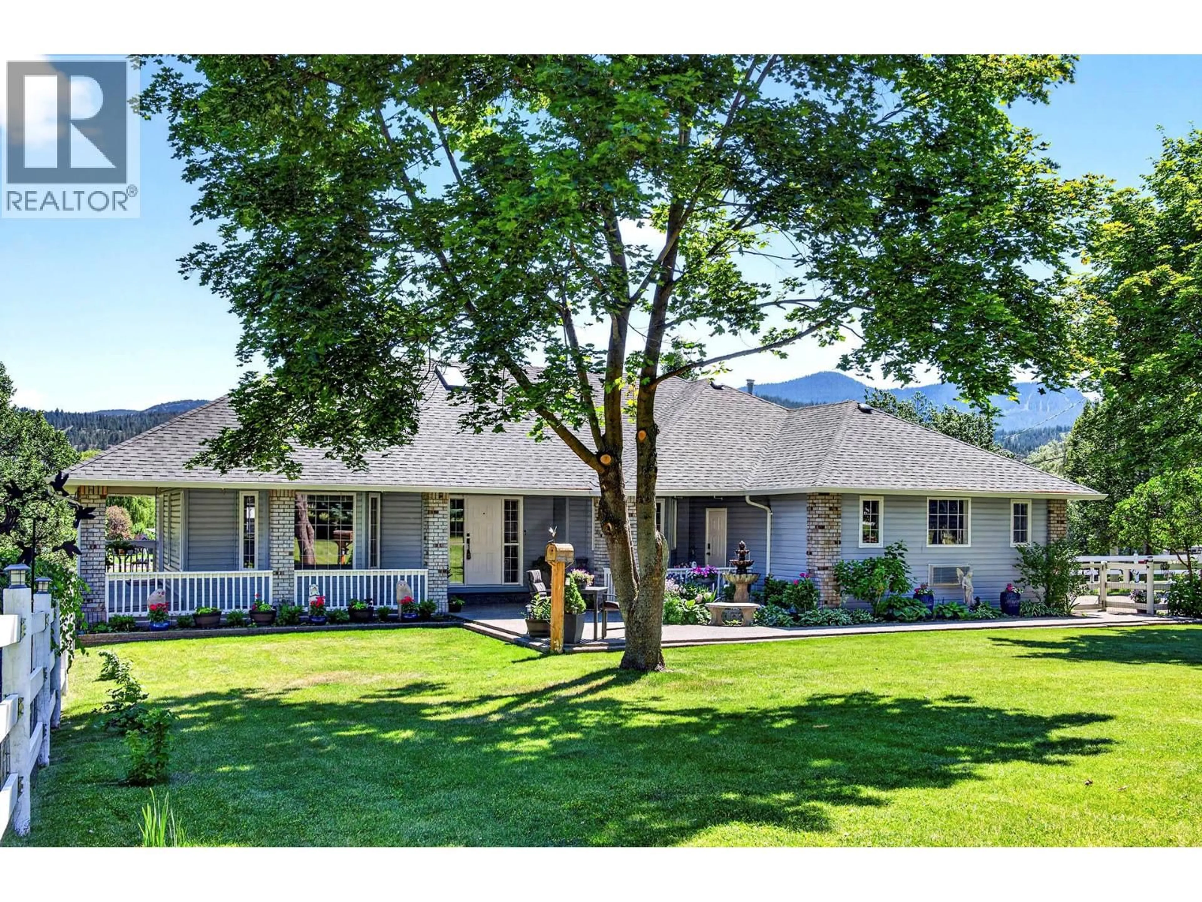 A pic from outside/outdoor area/front of a property/back of a property/a pic from drone, mountain view for 432 PINTAIL ROAD, Kamloops British Columbia V2H1S5