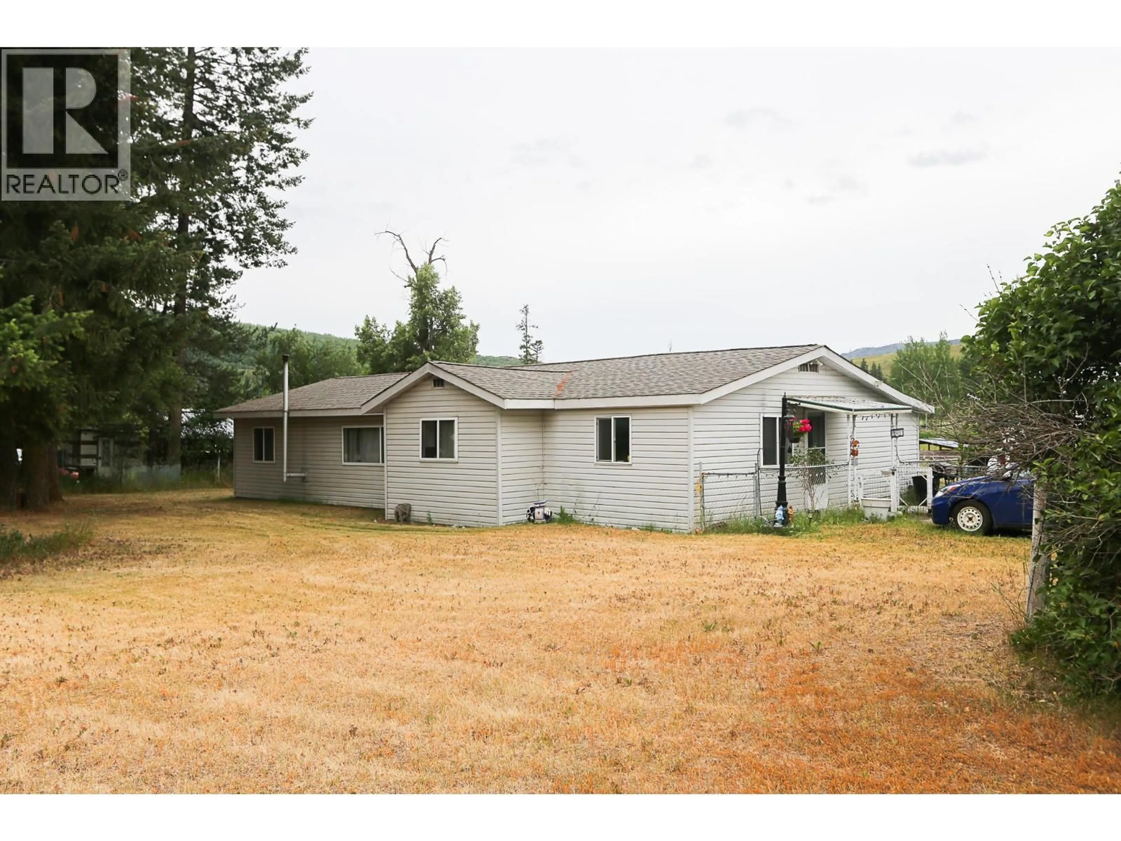 A pic from outside/outdoor area/front of a property/back of a property/a pic from drone, building for 4079 DIXON MOUNTAIN ROAD, Barriere British Columbia V0E1E0