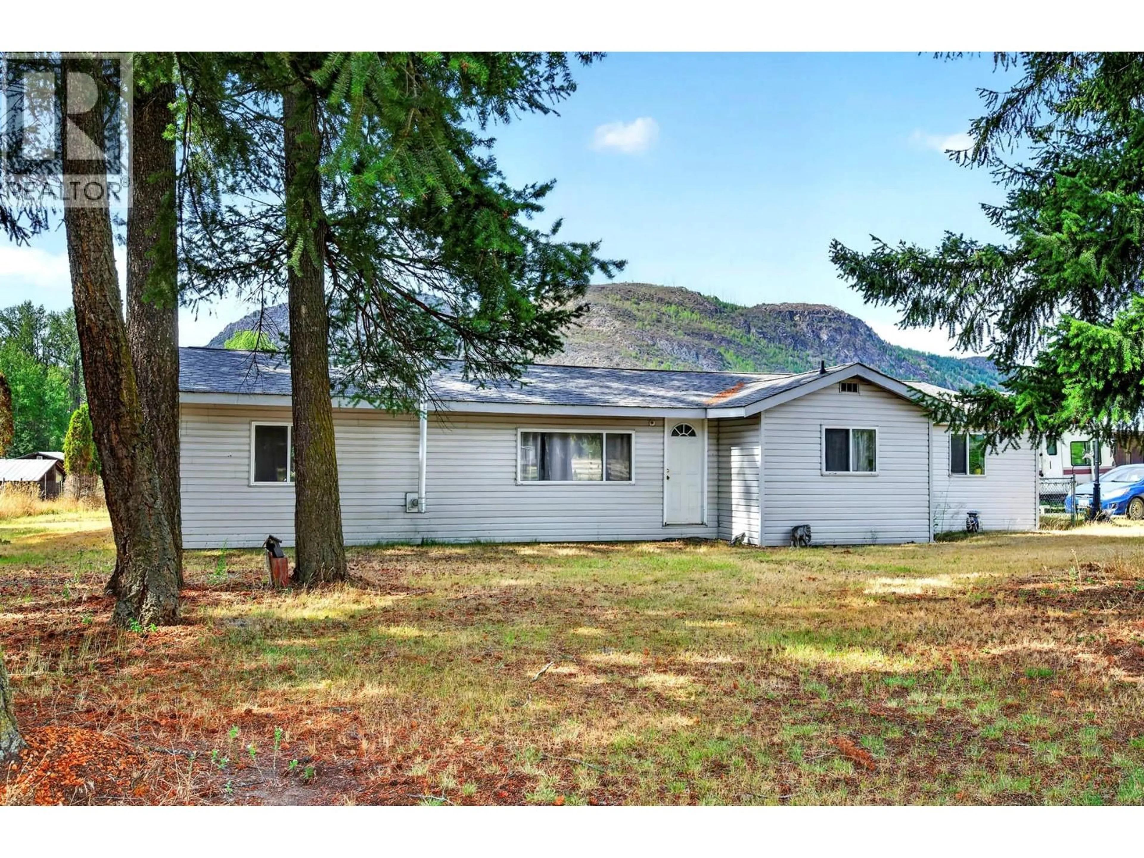A pic from outside/outdoor area/front of a property/back of a property/a pic from drone, unknown for 4079 DIXON MOUNTAIN ROAD, Barriere British Columbia V0E1E0
